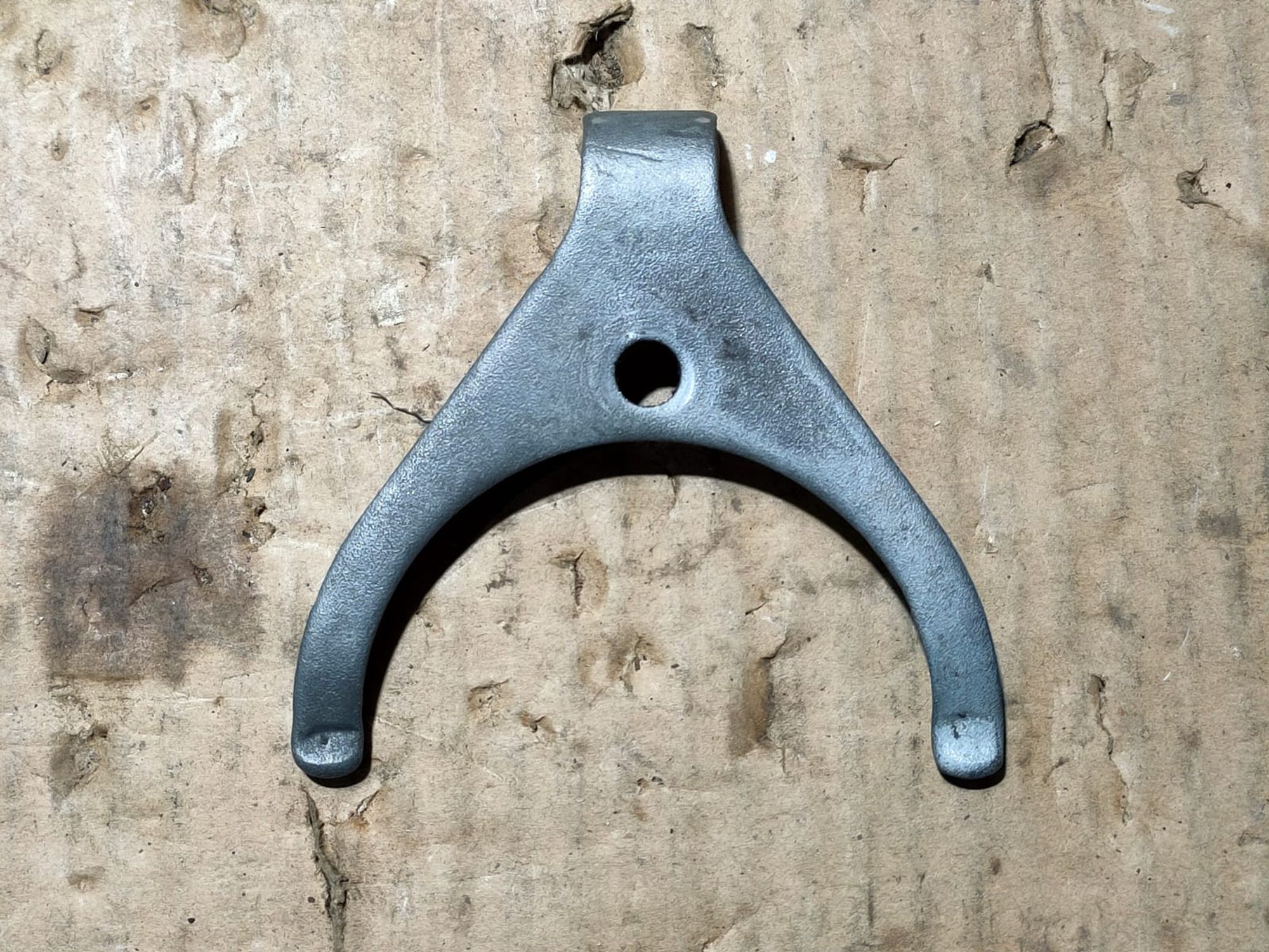 https://ycs.partsauto.market/partsauto-images/thmbs/userImages/d89d66a30f14dbad161fb7a986aa0fe5/part/c2cf85a4-b8cf-408e-ba95-d4ff55d4e21c_1731050122675.jpg