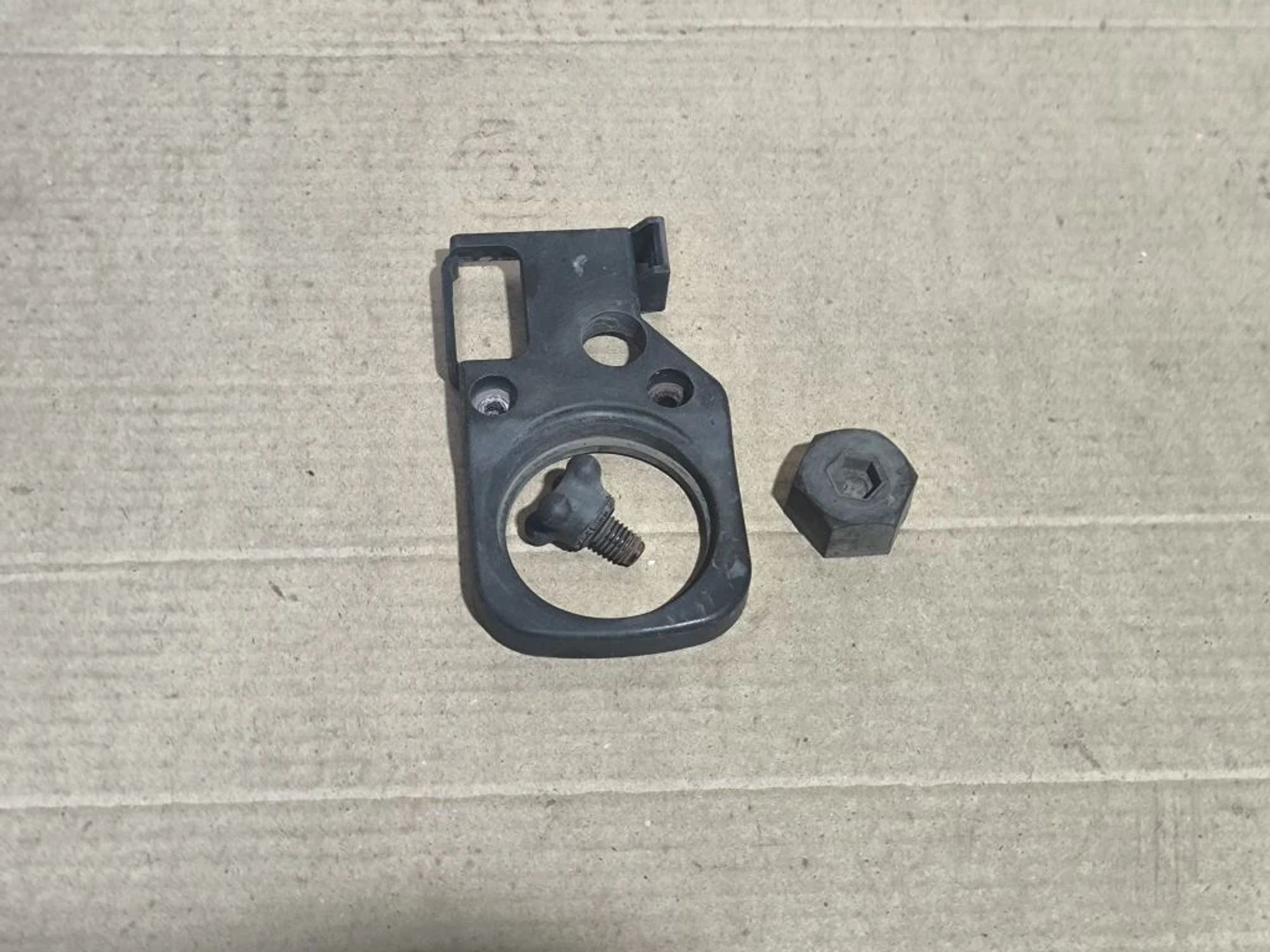 https://ycs.partsauto.market/partsauto-images/thmbs/userImages/d89d66a30f14dbad161fb7a986aa0fe5/part/c32de909-6c0f-469f-a2a8-49dd47e7f4c3_1780928572233.jpg