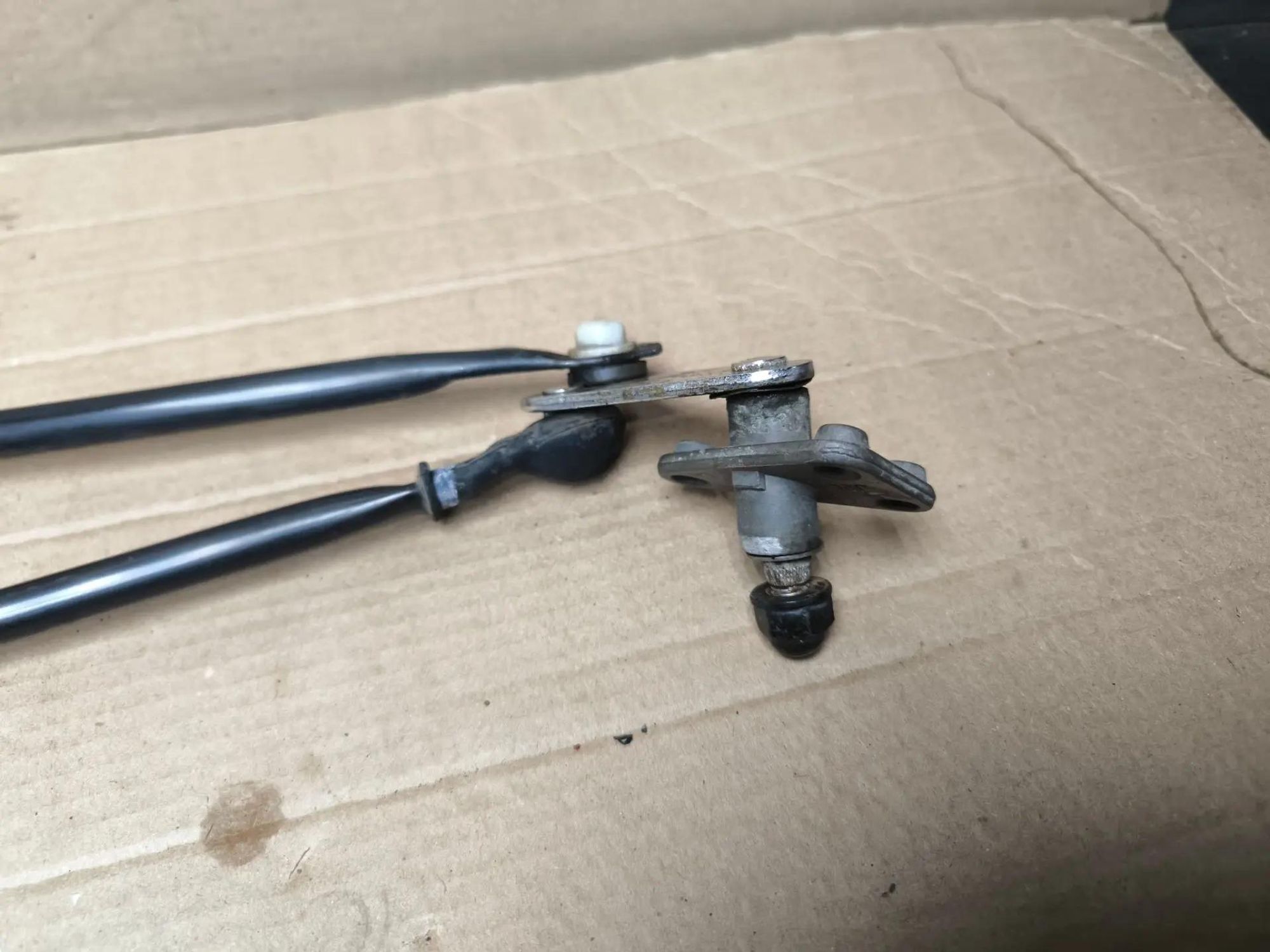 https://ycs.partsauto.market/partsauto-images/thmbs/userImages/d89d66a30f14dbad161fb7a986aa0fe5/part/c382090d-dd1c-48ee-a27e-b80b6827a5cc_1785569156087.jpg