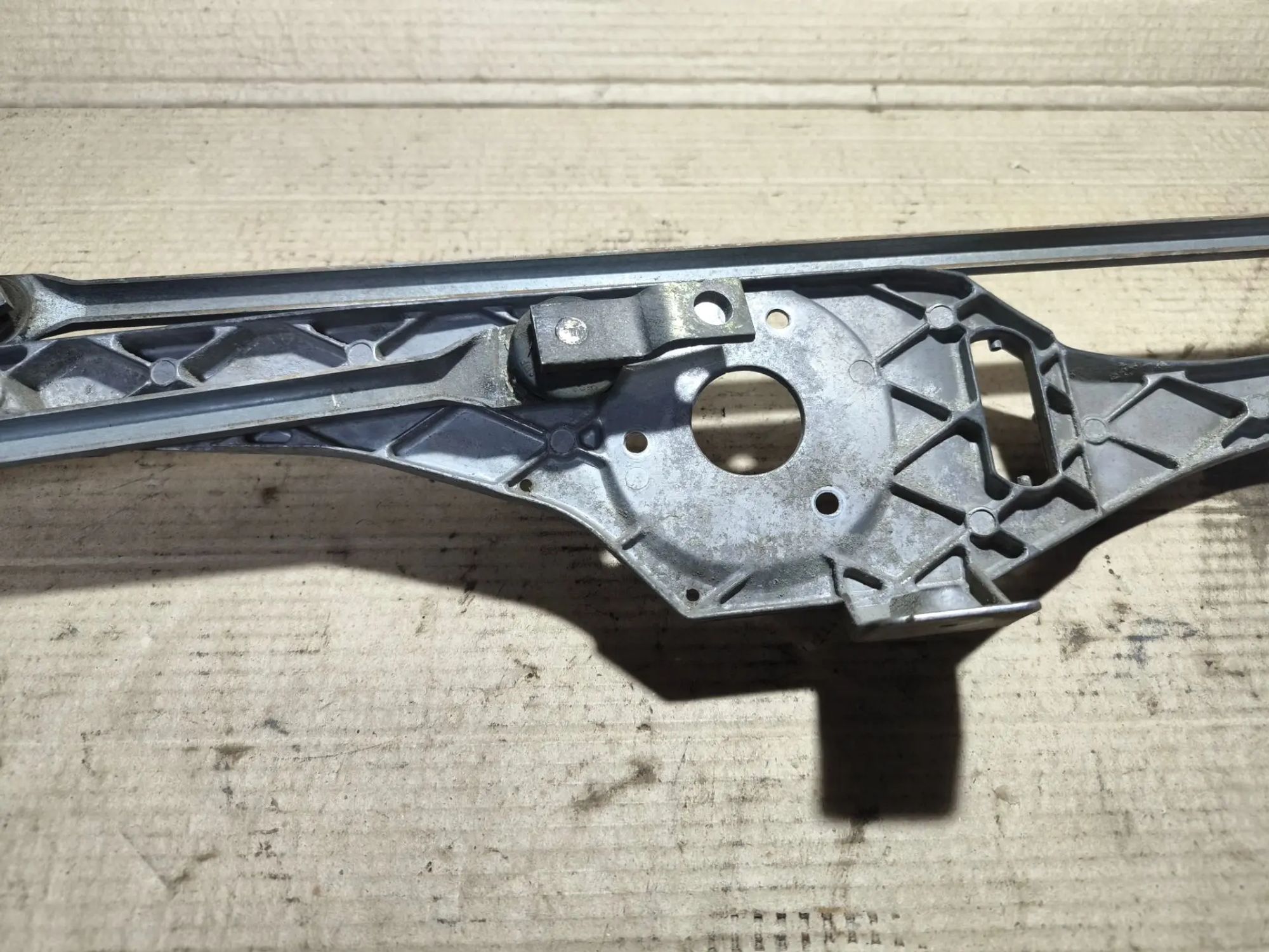 https://ycs.partsauto.market/partsauto-images/thmbs/userImages/d89d66a30f14dbad161fb7a986aa0fe5/part/c38a2eb2-3c5a-44e5-ac77-0294b5deecf1_1782656420136.jpg