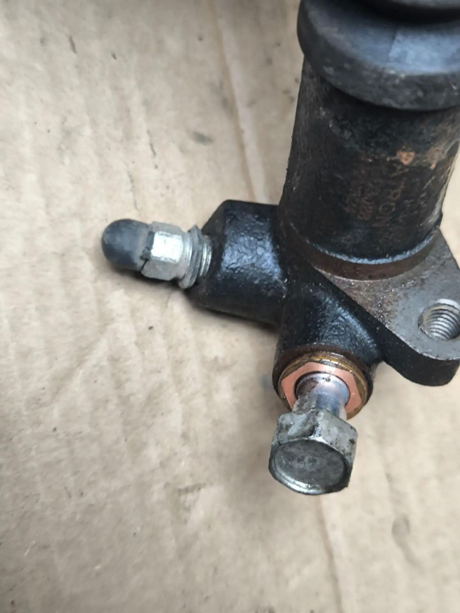 https://ycs.partsauto.market/partsauto-images/thmbs/userImages/d89d66a30f14dbad161fb7a986aa0fe5/part/c3ff89fe-c6fb-4c75-995f-4a00a57945fb_1786882169830.jpg