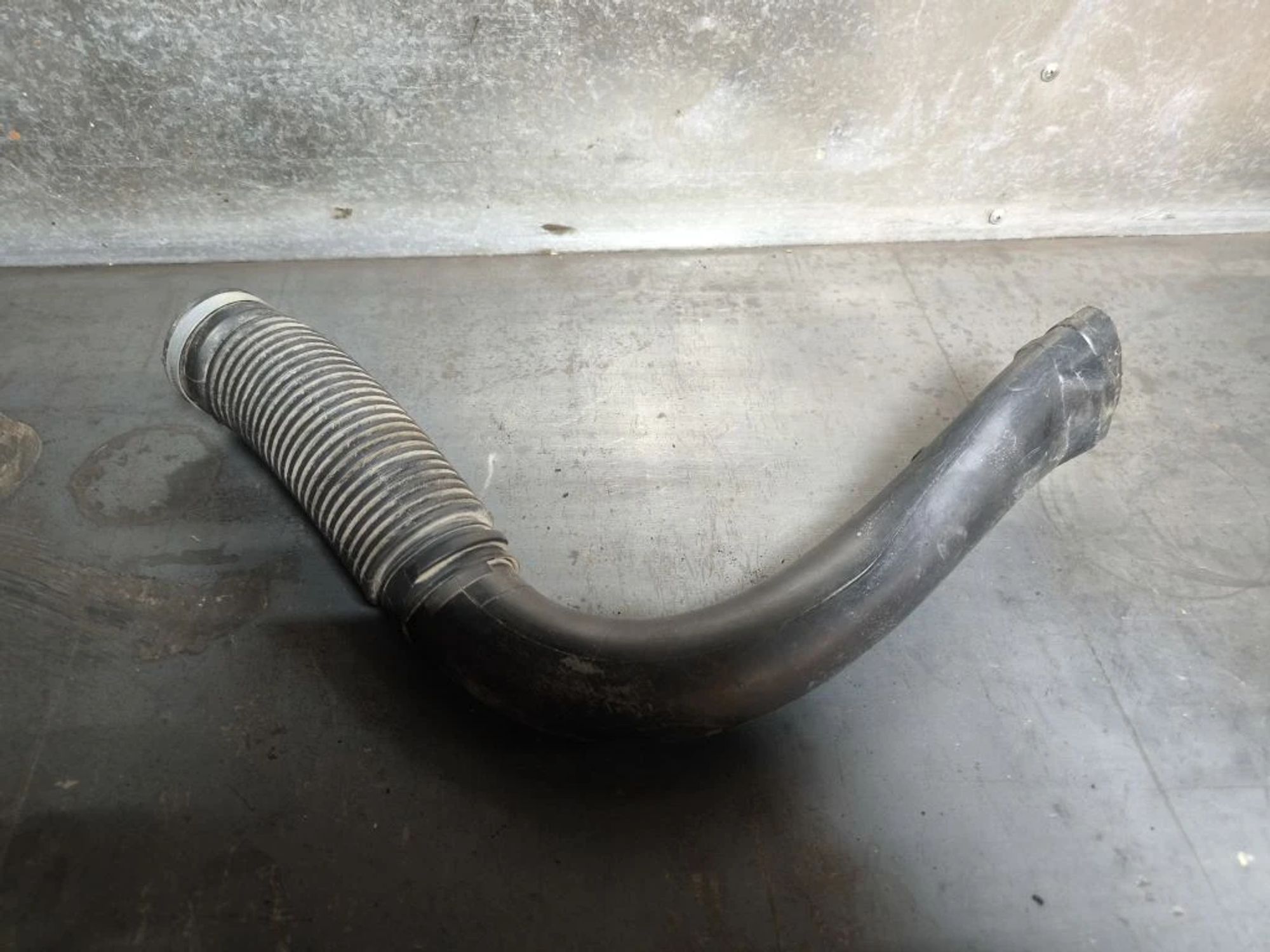 https://ycs.partsauto.market/partsauto-images/thmbs/userImages/d89d66a30f14dbad161fb7a986aa0fe5/part/c40e2515-5295-4431-8ad7-80aaf6800bad_1780231741416.jpg