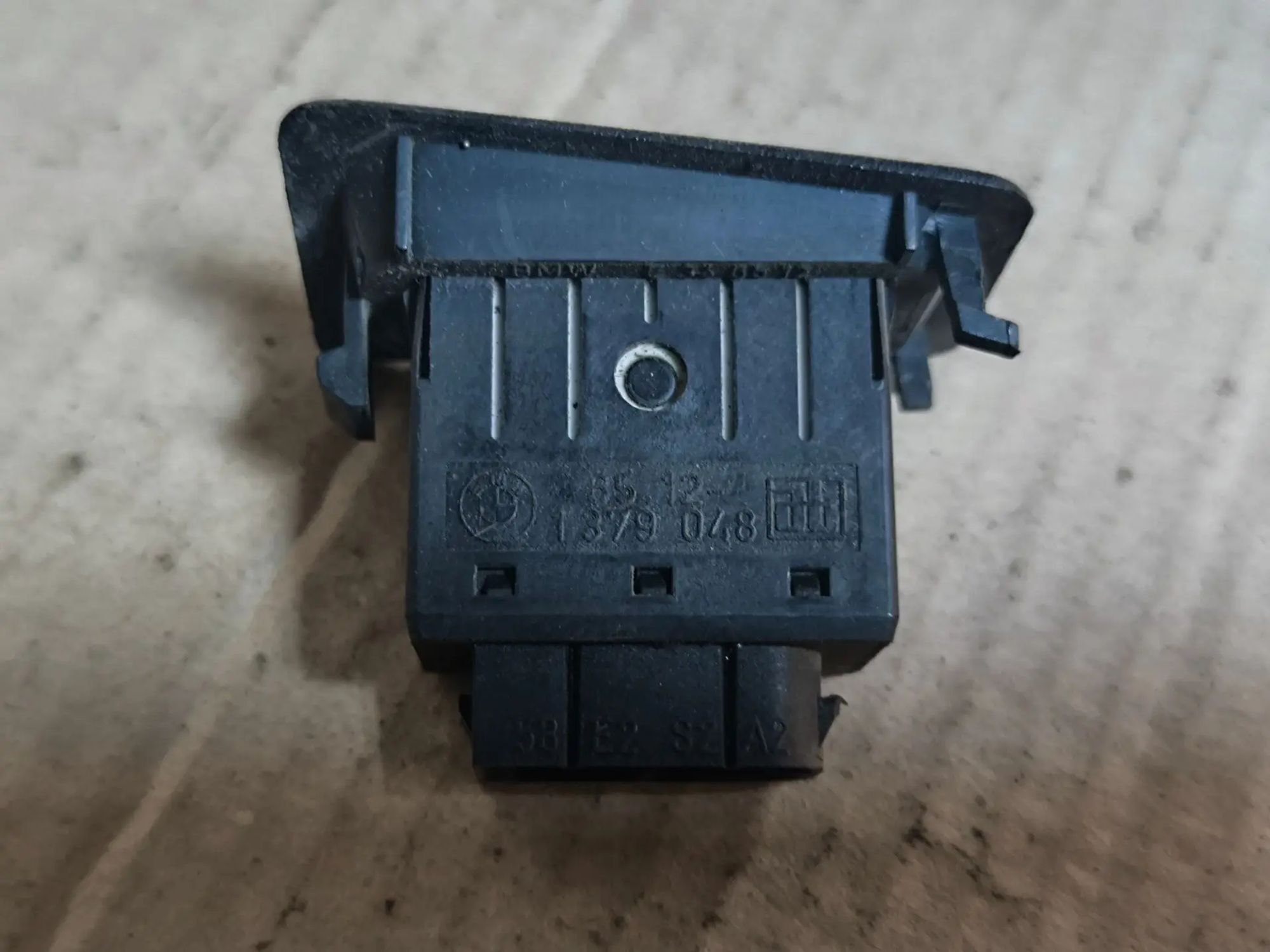 https://ycs.partsauto.market/partsauto-images/thmbs/userImages/d89d66a30f14dbad161fb7a986aa0fe5/part/c5b0a0f4-208e-4020-b1bf-5f424abea2b5_1781678774598.jpg
