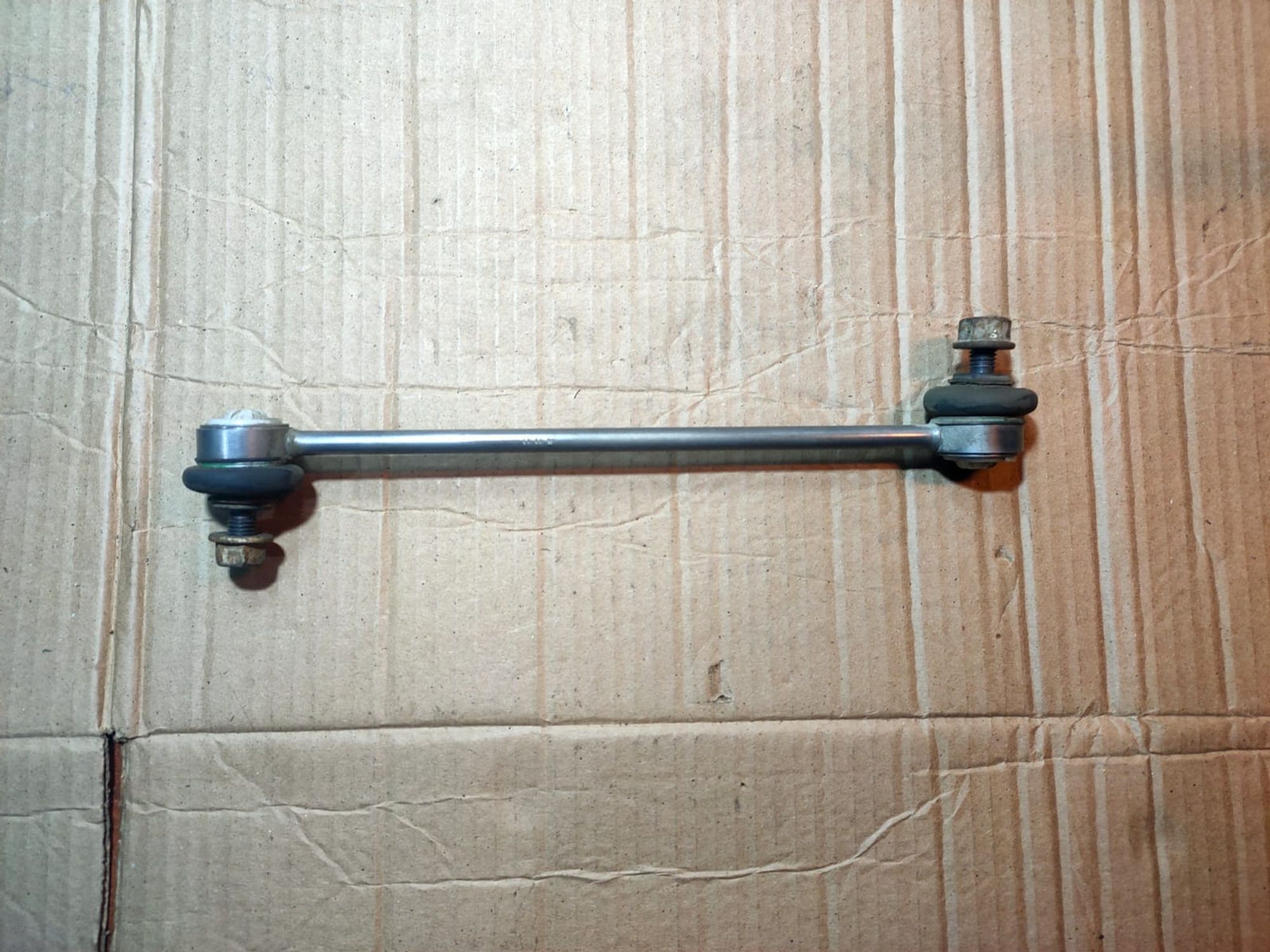 https://ycs.partsauto.market/partsauto-images/thmbs/userImages/d89d66a30f14dbad161fb7a986aa0fe5/part/c6e95276-3742-494c-a67d-8b3e1abf5737_1699601626805.jpg