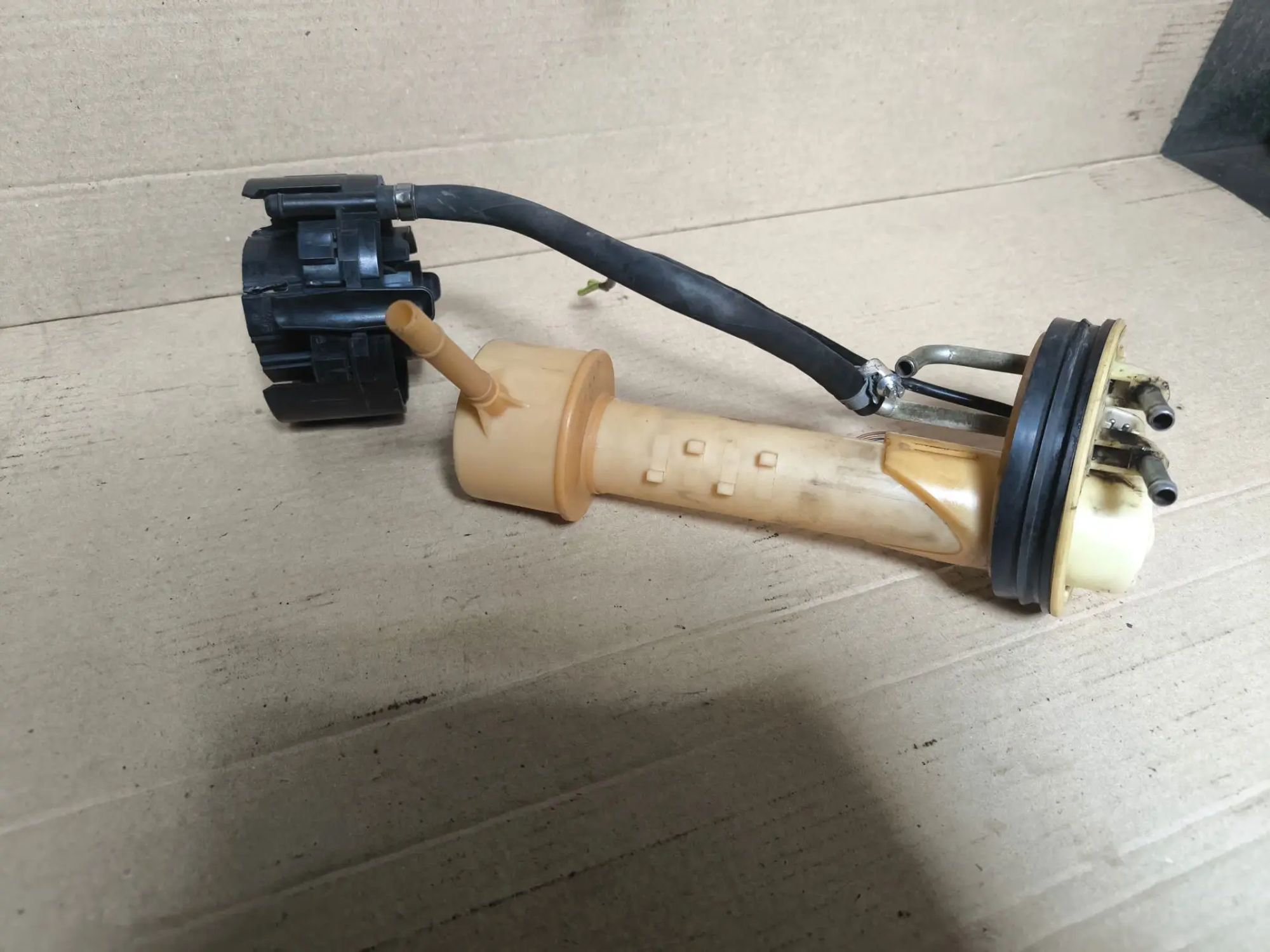 https://ycs.partsauto.market/partsauto-images/thmbs/userImages/d89d66a30f14dbad161fb7a986aa0fe5/part/c77f1013-5ad5-4e60-aab2-b61f20dabdb5_1782716090593.jpg