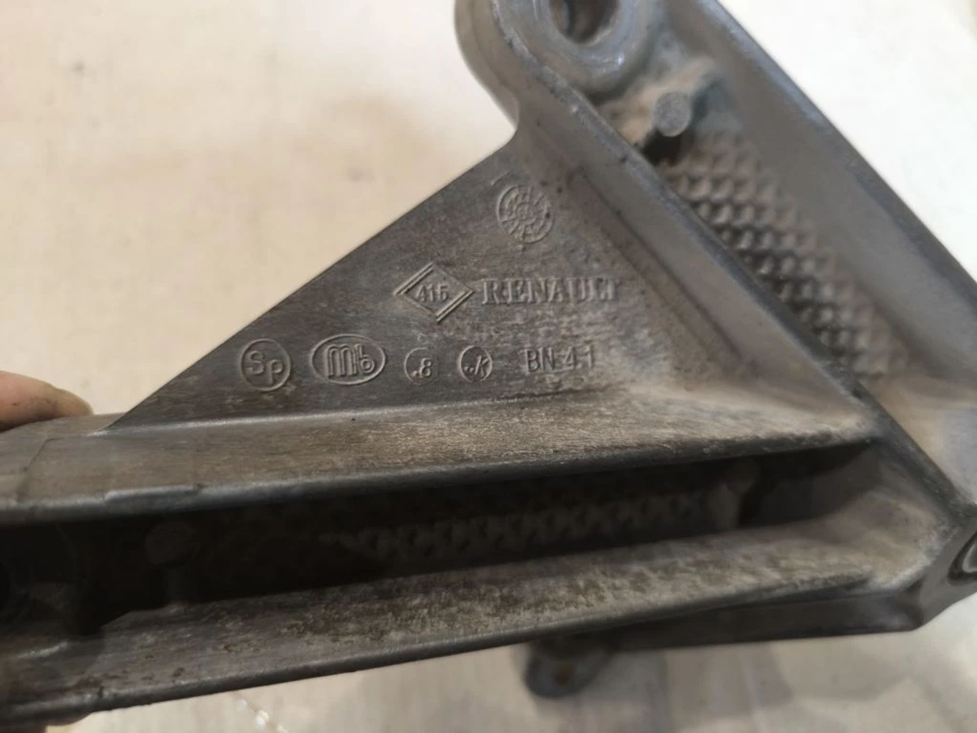 https://ycs.partsauto.market/partsauto-images/thmbs/userImages/d89d66a30f14dbad161fb7a986aa0fe5/part/c80f4ef5-58f4-4d55-ab50-91e7ffae24aa_1779948387740.jpg