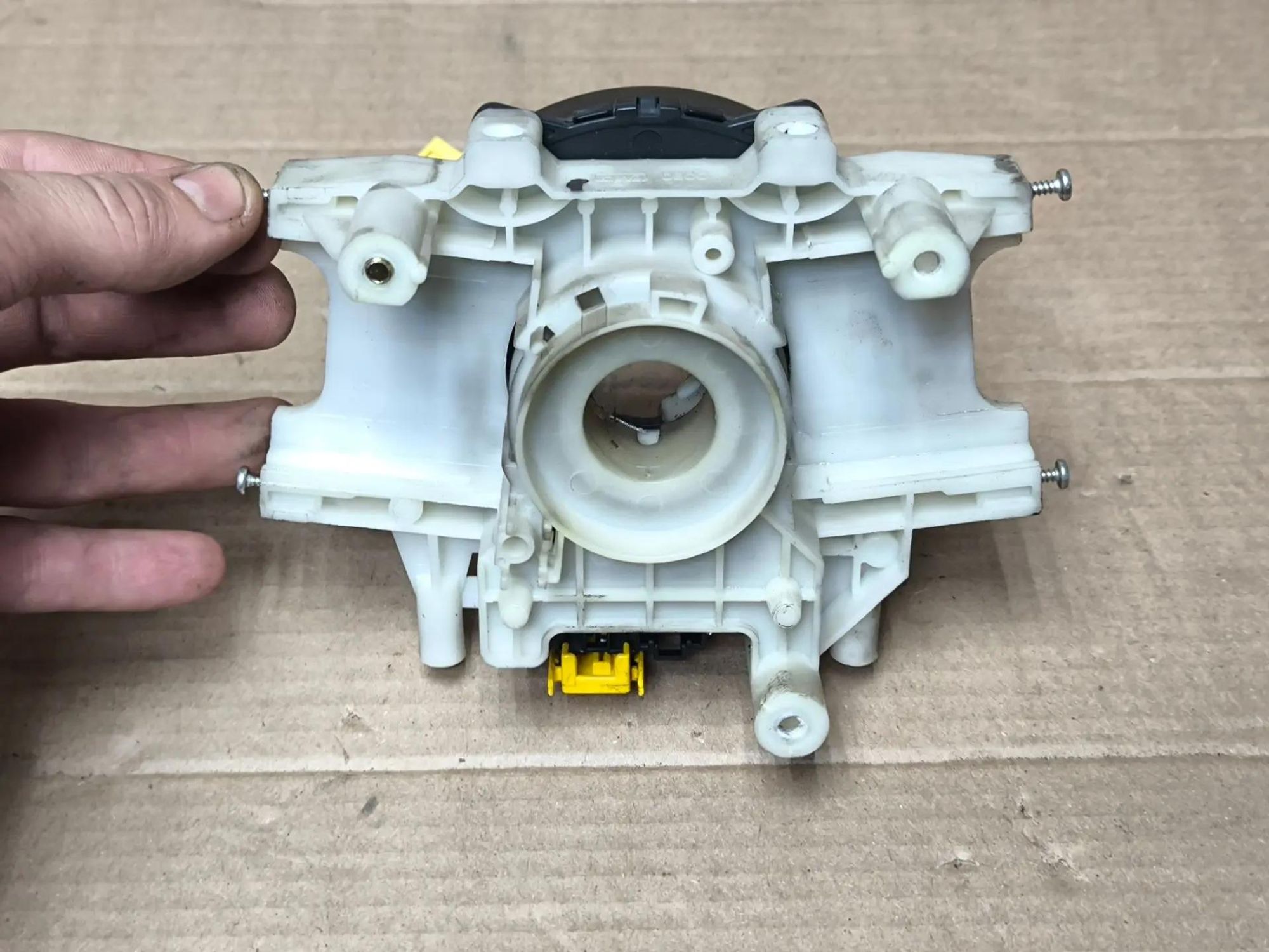 https://ycs.partsauto.market/partsauto-images/thmbs/userImages/d89d66a30f14dbad161fb7a986aa0fe5/part/c8c2544c-35da-41a9-a390-d954fb355478_1786266075755.jpg