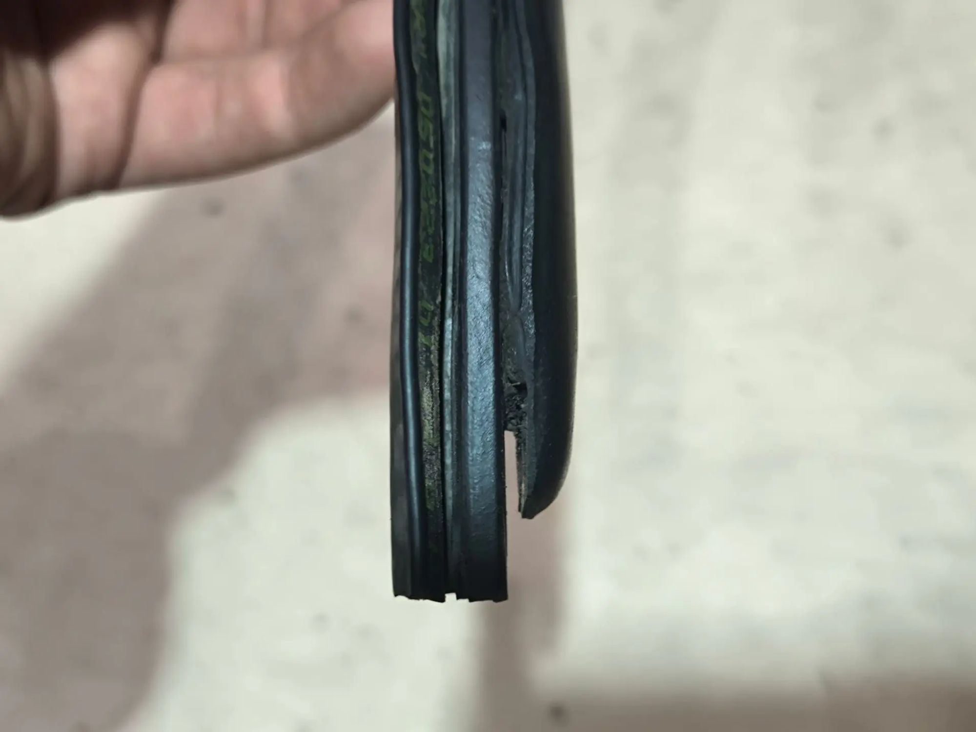 https://ycs.partsauto.market/partsauto-images/thmbs/userImages/d89d66a30f14dbad161fb7a986aa0fe5/part/c915a795-b561-4b1f-bbee-e255c462e845_1785563077534.jpg