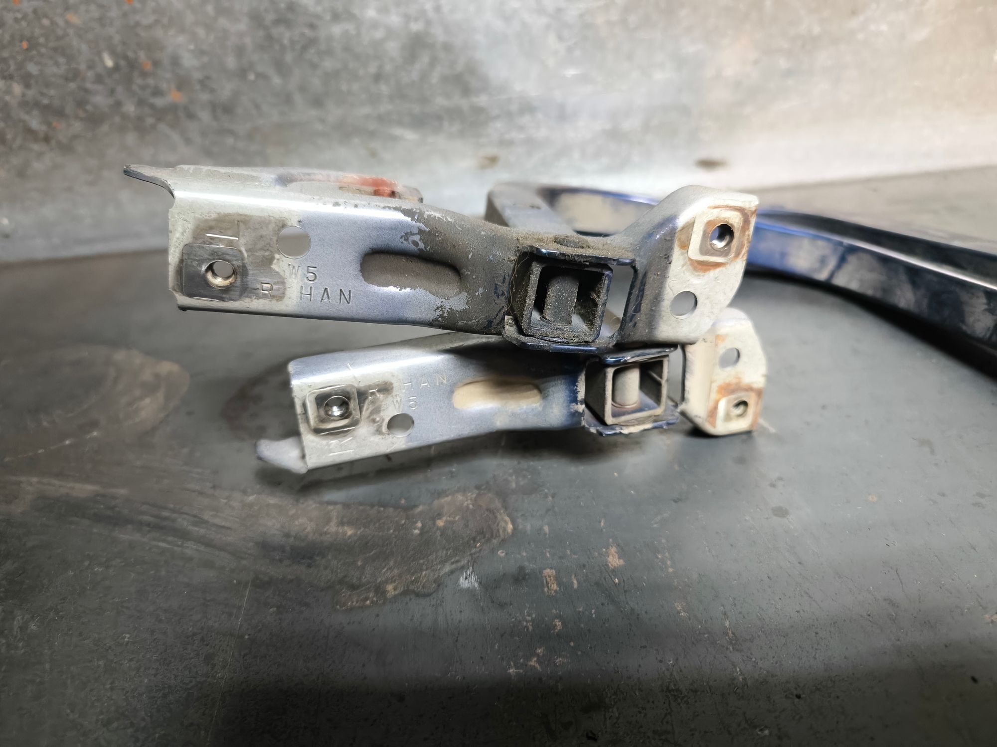 https://ycs.partsauto.market/partsauto-images/thmbs/userImages/d89d66a30f14dbad161fb7a986aa0fe5/part/c93c820f-0279-43a9-b5f7-39f383a84611_1780032828699.jpg