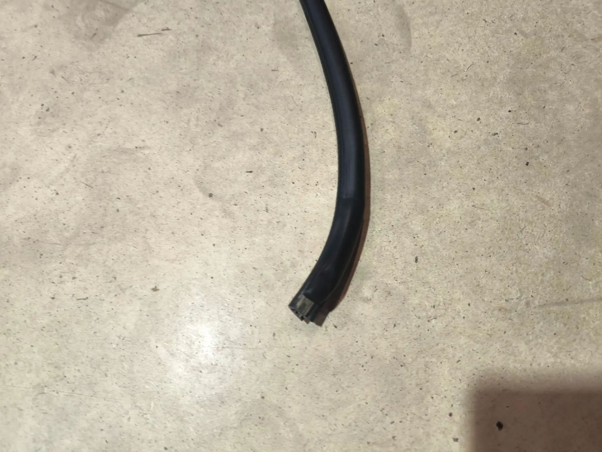 https://ycs.partsauto.market/partsauto-images/thmbs/userImages/d89d66a30f14dbad161fb7a986aa0fe5/part/c9bb2d7f-7a73-4c14-8b5e-433f4a2d3d4d_1785562971383.jpg