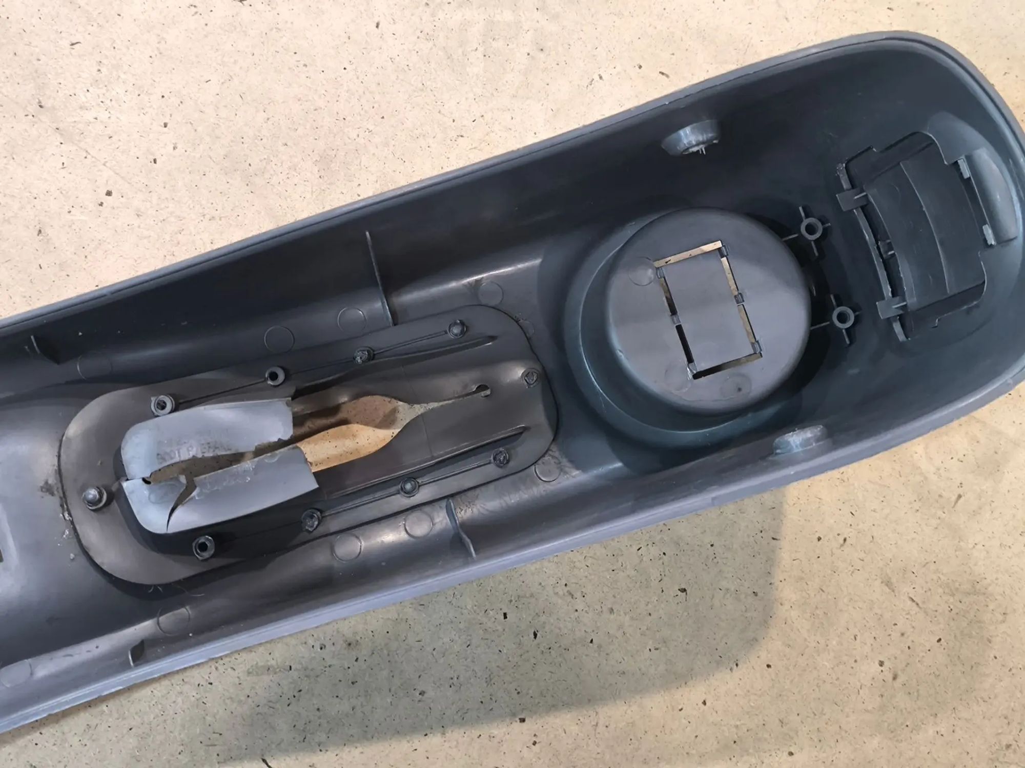 https://ycs.partsauto.market/partsauto-images/thmbs/userImages/d89d66a30f14dbad161fb7a986aa0fe5/part/ca14381b-60fb-4d1d-9857-b9d370985242_1785246602233.jpg