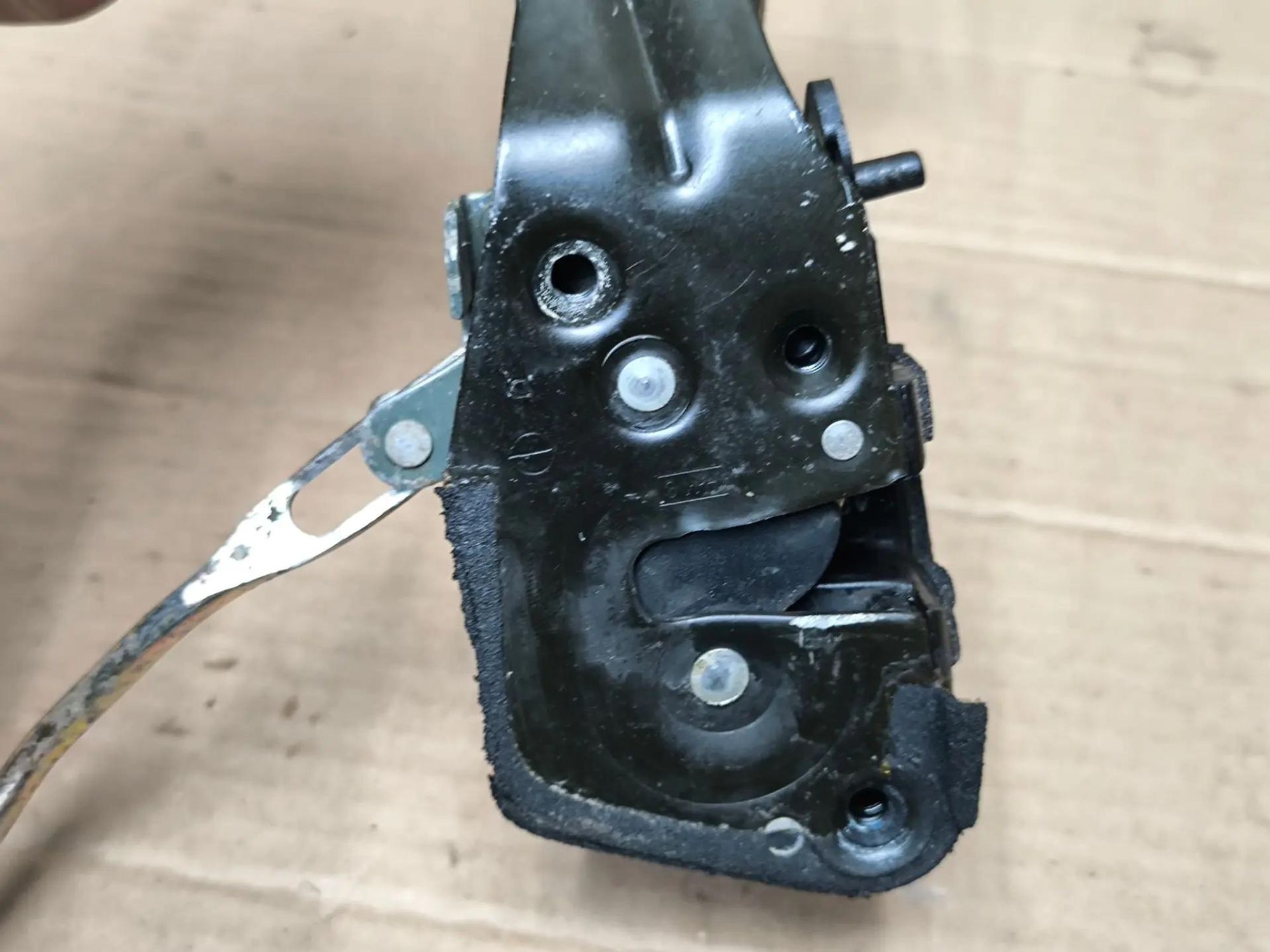 https://ycs.partsauto.market/partsauto-images/thmbs/userImages/d89d66a30f14dbad161fb7a986aa0fe5/part/ca699397-1405-4a70-aa09-da8b111c5767_1785570593500.jpg