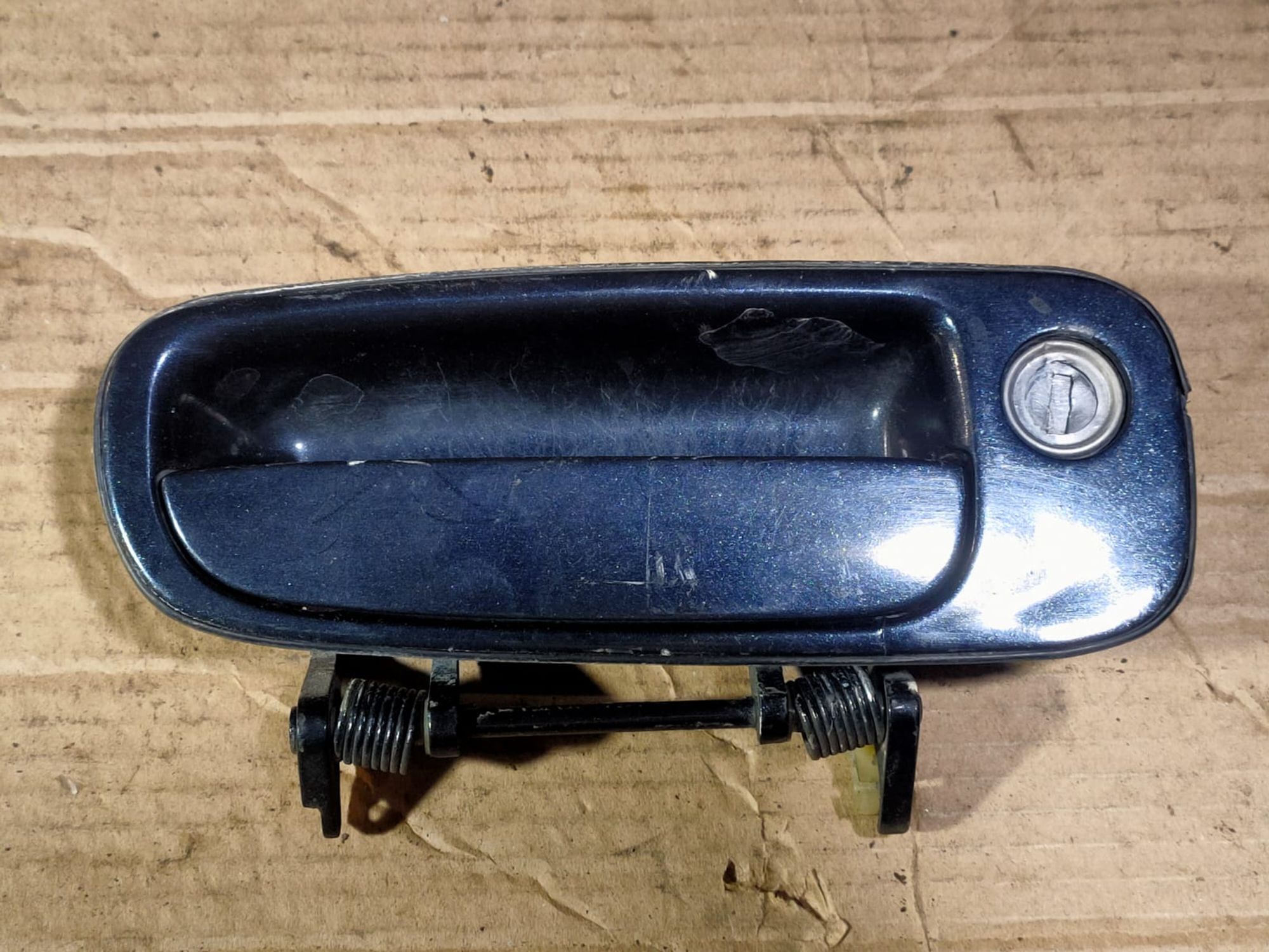 https://ycs.partsauto.market/partsauto-images/thmbs/userImages/d89d66a30f14dbad161fb7a986aa0fe5/part/cb3b8717-6a7d-4a2f-8737-4cdb2fab28ab_1718210276155.jpg