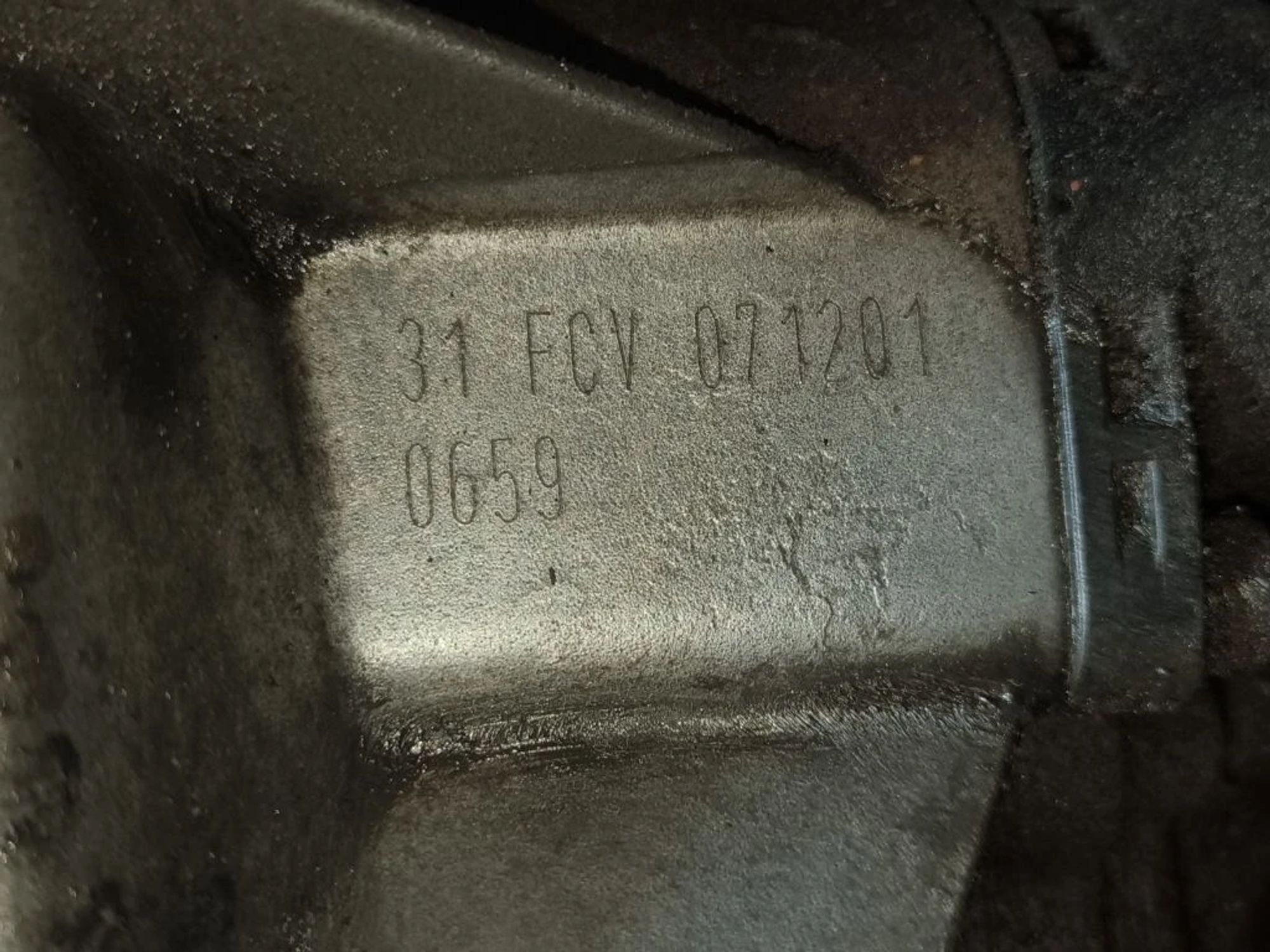 https://ycs.partsauto.market/partsauto-images/thmbs/userImages/d89d66a30f14dbad161fb7a986aa0fe5/part/cb710c5f-cb0a-470e-9ed5-ef8713d872af_1777288796207.jpg
