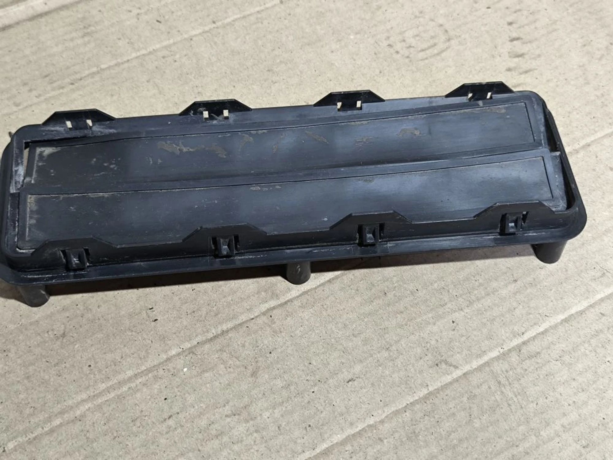 https://ycs.partsauto.market/partsauto-images/thmbs/userImages/d89d66a30f14dbad161fb7a986aa0fe5/part/cd62929c-95e4-447f-a89f-2642e02fceaf_1781068644316.jpg