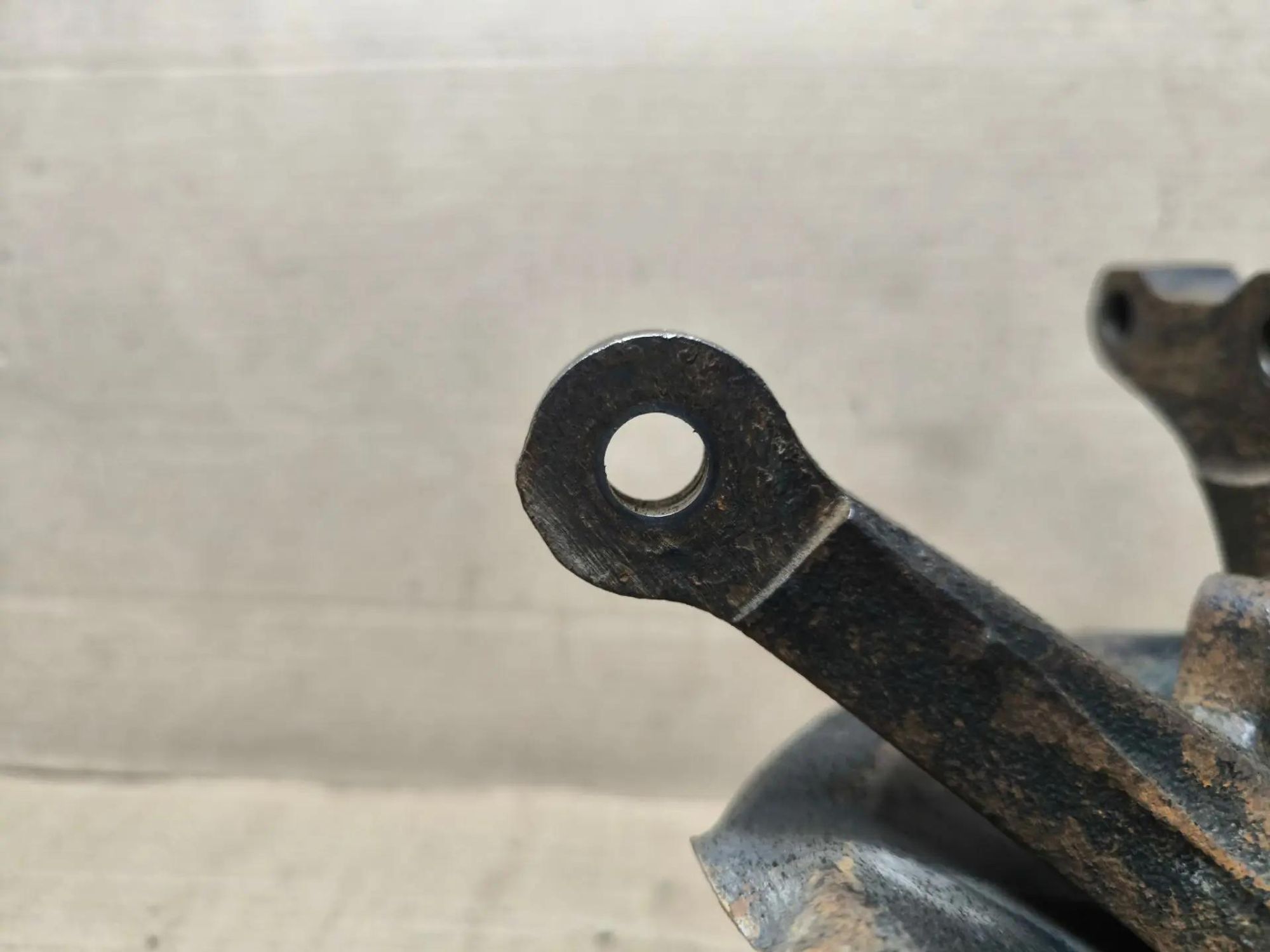 https://ycs.partsauto.market/partsauto-images/thmbs/userImages/d89d66a30f14dbad161fb7a986aa0fe5/part/cdcb64f8-07cb-4a32-9084-bc66cb5c771f_1787030225312.jpg