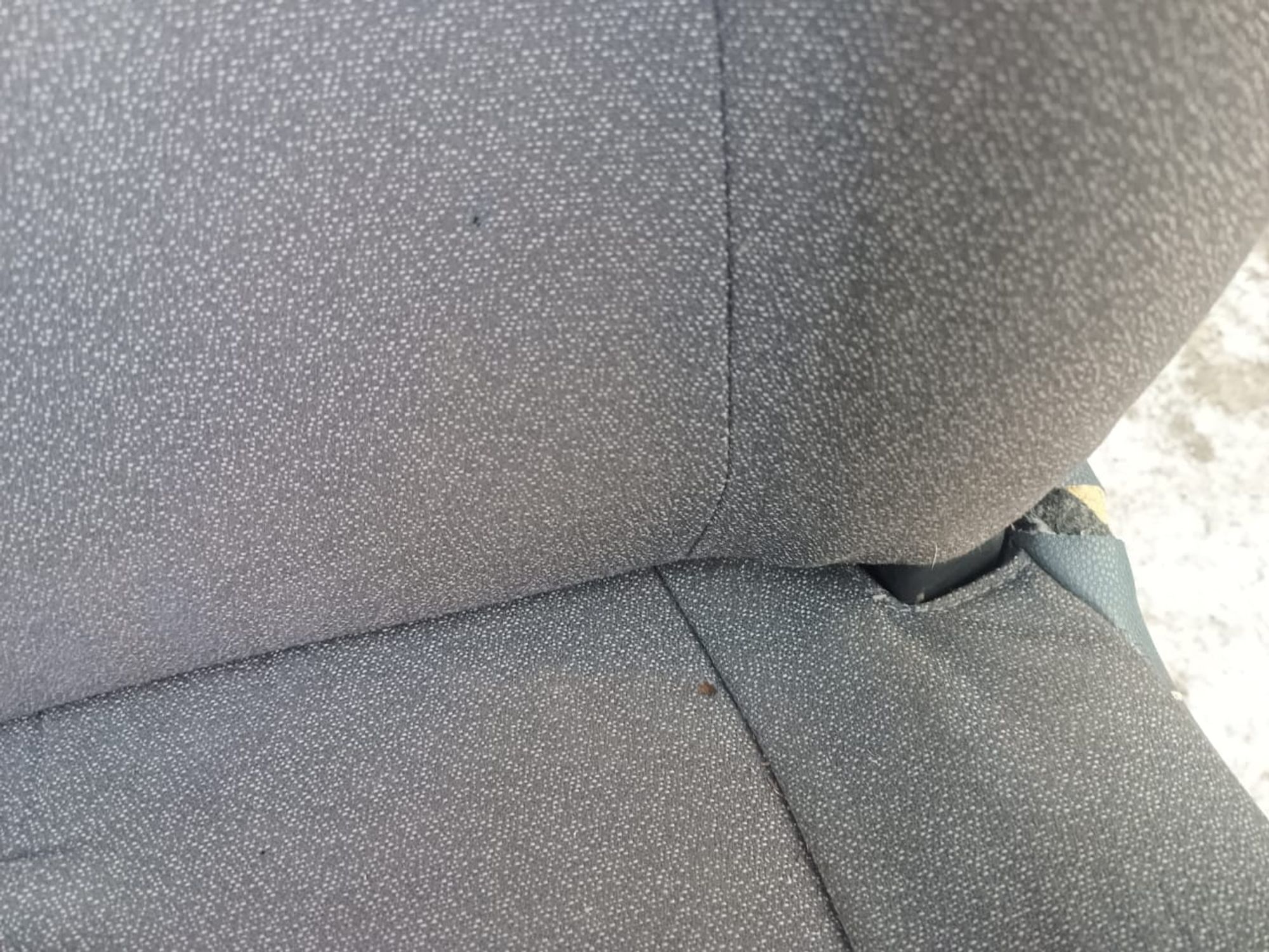 https://ycs.partsauto.market/partsauto-images/thmbs/userImages/d89d66a30f14dbad161fb7a986aa0fe5/part/cdeb5f8f-2e1c-42bc-87a3-6aa76600ac02_1735301208545.jpg