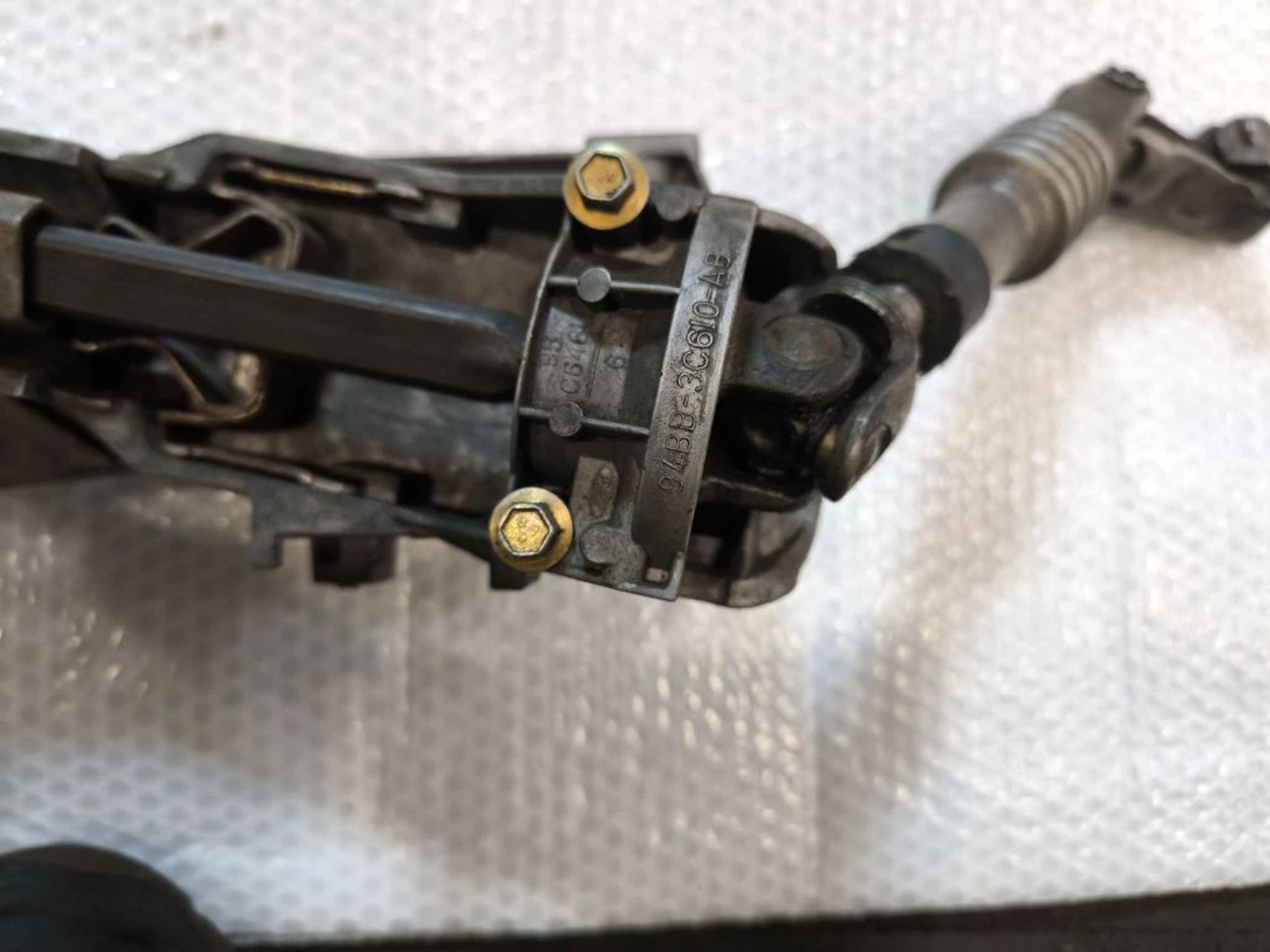 https://ycs.partsauto.market/partsauto-images/thmbs/userImages/d89d66a30f14dbad161fb7a986aa0fe5/part/ce226084-7a9d-4767-93eb-f0b9391bf84d_1777792675462.jpg