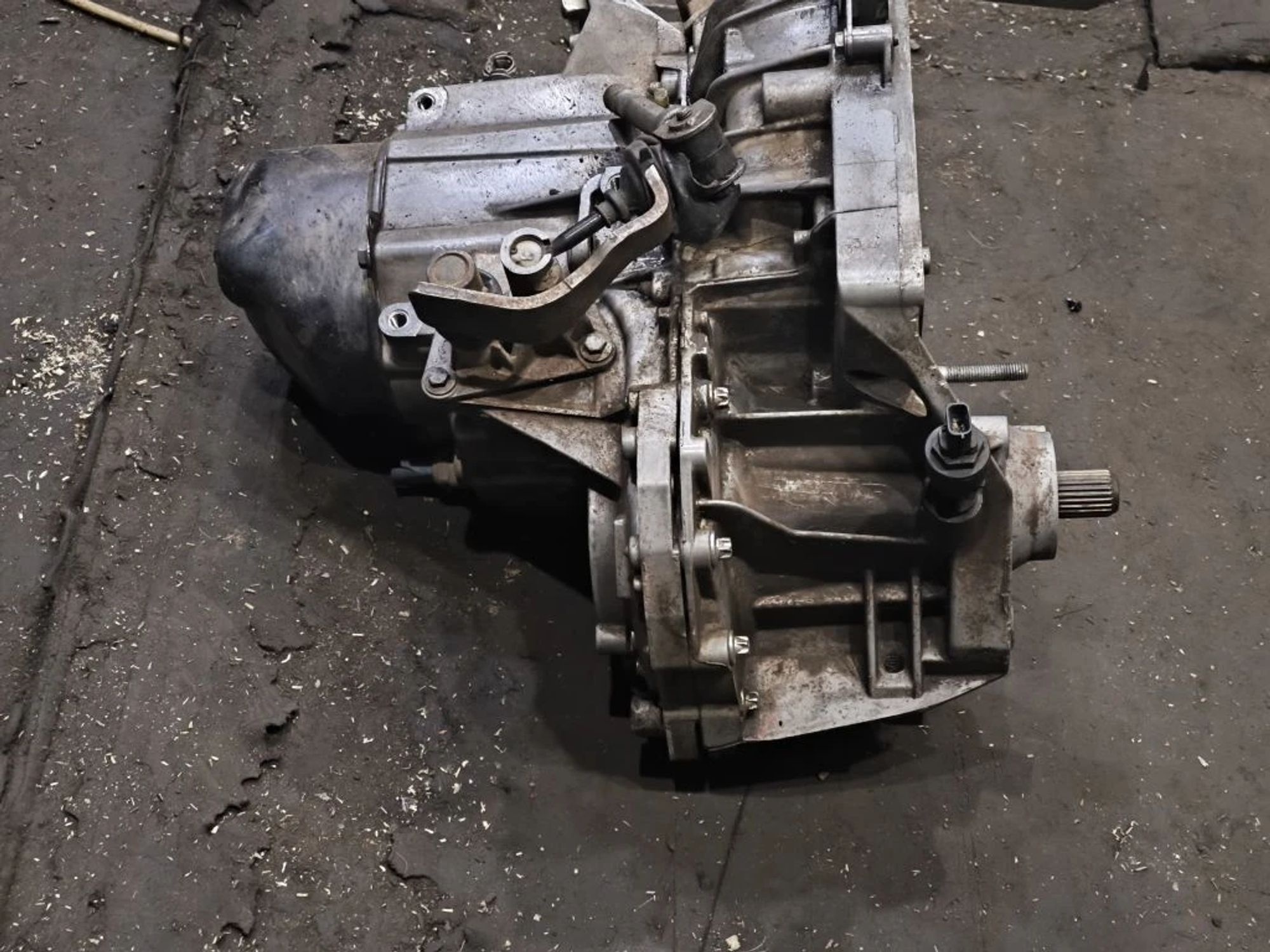 https://ycs.partsauto.market/partsauto-images/thmbs/userImages/d89d66a30f14dbad161fb7a986aa0fe5/part/ceb77d90-52f7-43ef-a271-0658cfd1cf41_1780231424431.jpg