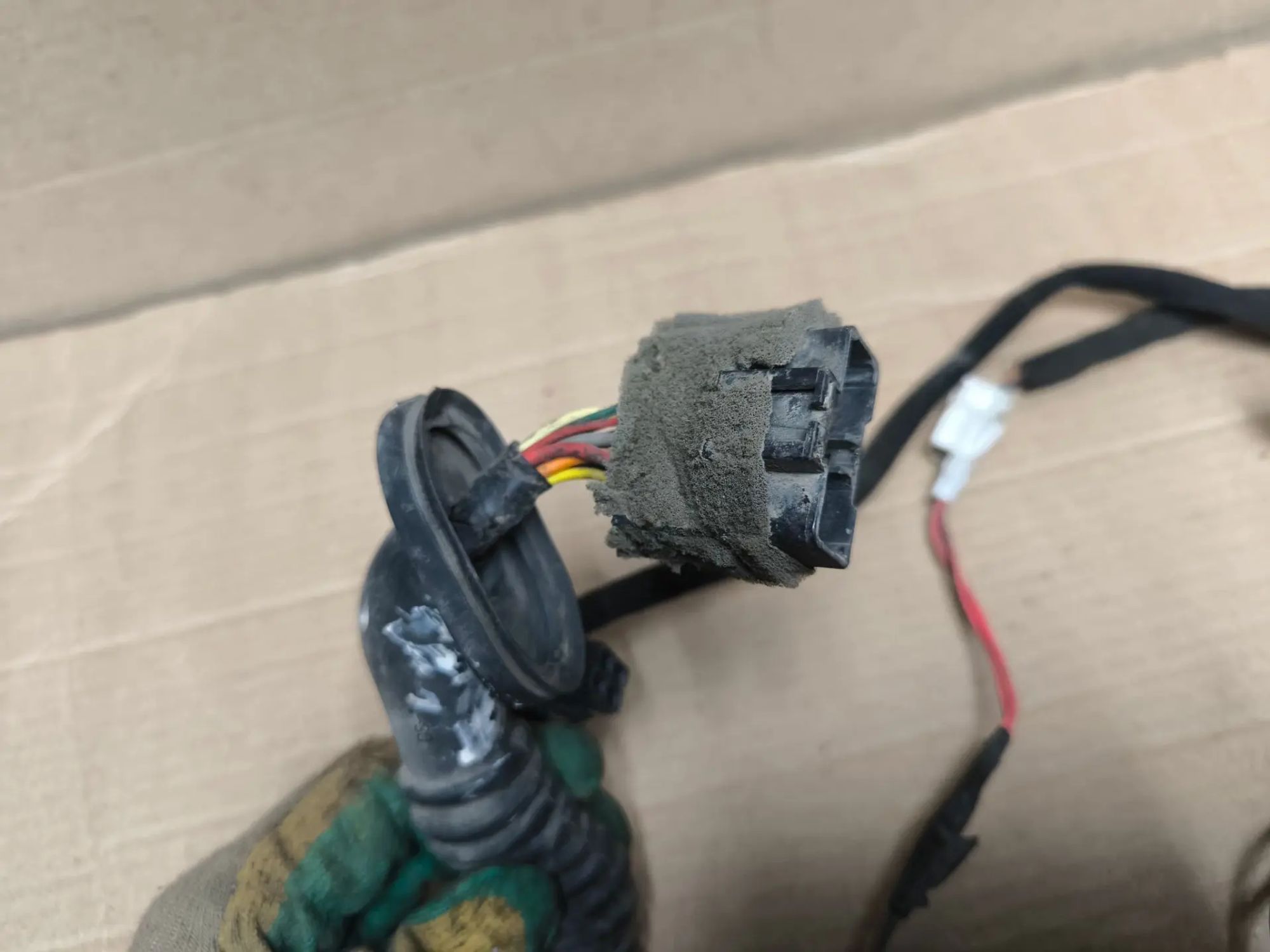 https://ycs.partsauto.market/partsauto-images/thmbs/userImages/d89d66a30f14dbad161fb7a986aa0fe5/part/ceb8ea8a-df89-40cb-be39-06939732a5fa_1784909542049.jpg