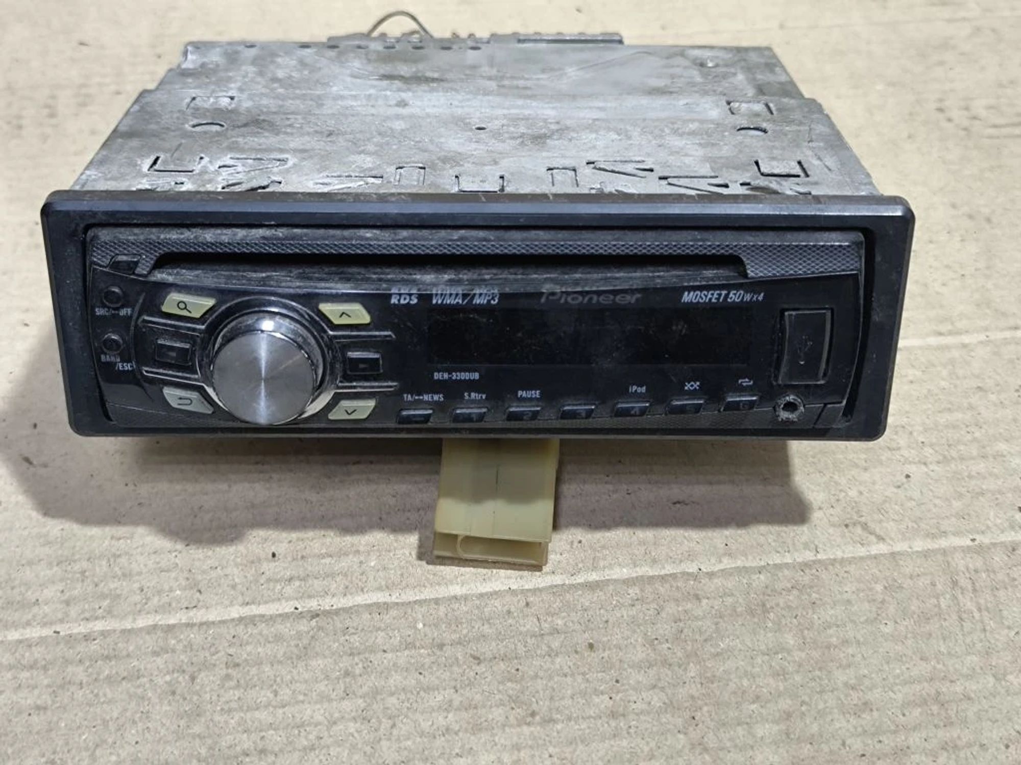 https://ycs.partsauto.market/partsauto-images/thmbs/userImages/d89d66a30f14dbad161fb7a986aa0fe5/part/cedff4d2-a189-49c7-a9a3-0fdb59f52628_1781072919471.jpg