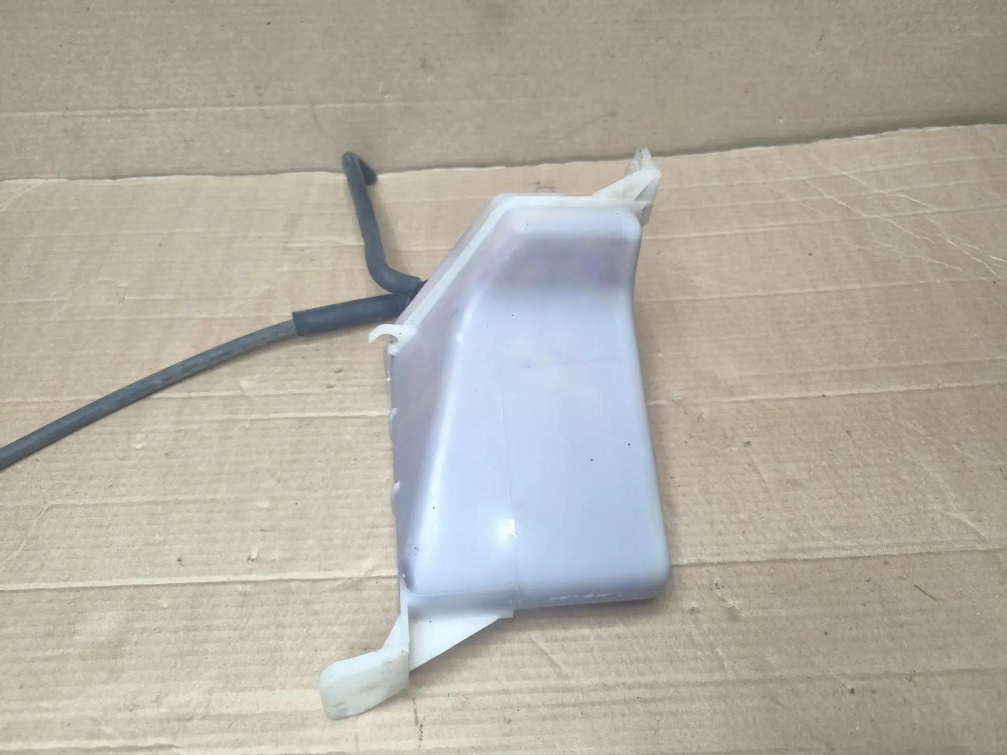 https://ycs.partsauto.market/partsauto-images/thmbs/userImages/d89d66a30f14dbad161fb7a986aa0fe5/part/cee0b89c-891b-42d3-9c3c-981a1d3aba5d_1786265587603.jpg