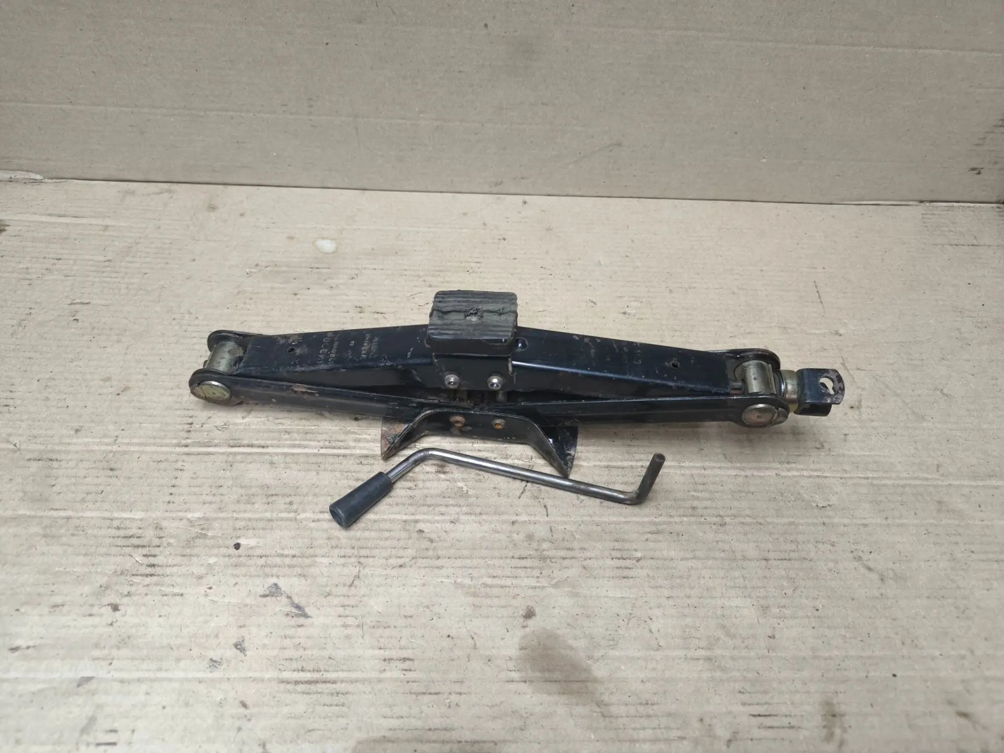 https://ycs.partsauto.market/partsauto-images/thmbs/userImages/d89d66a30f14dbad161fb7a986aa0fe5/part/d07710fa-a340-470e-ad80-374a1c17a8a0_1784474424355.jpg