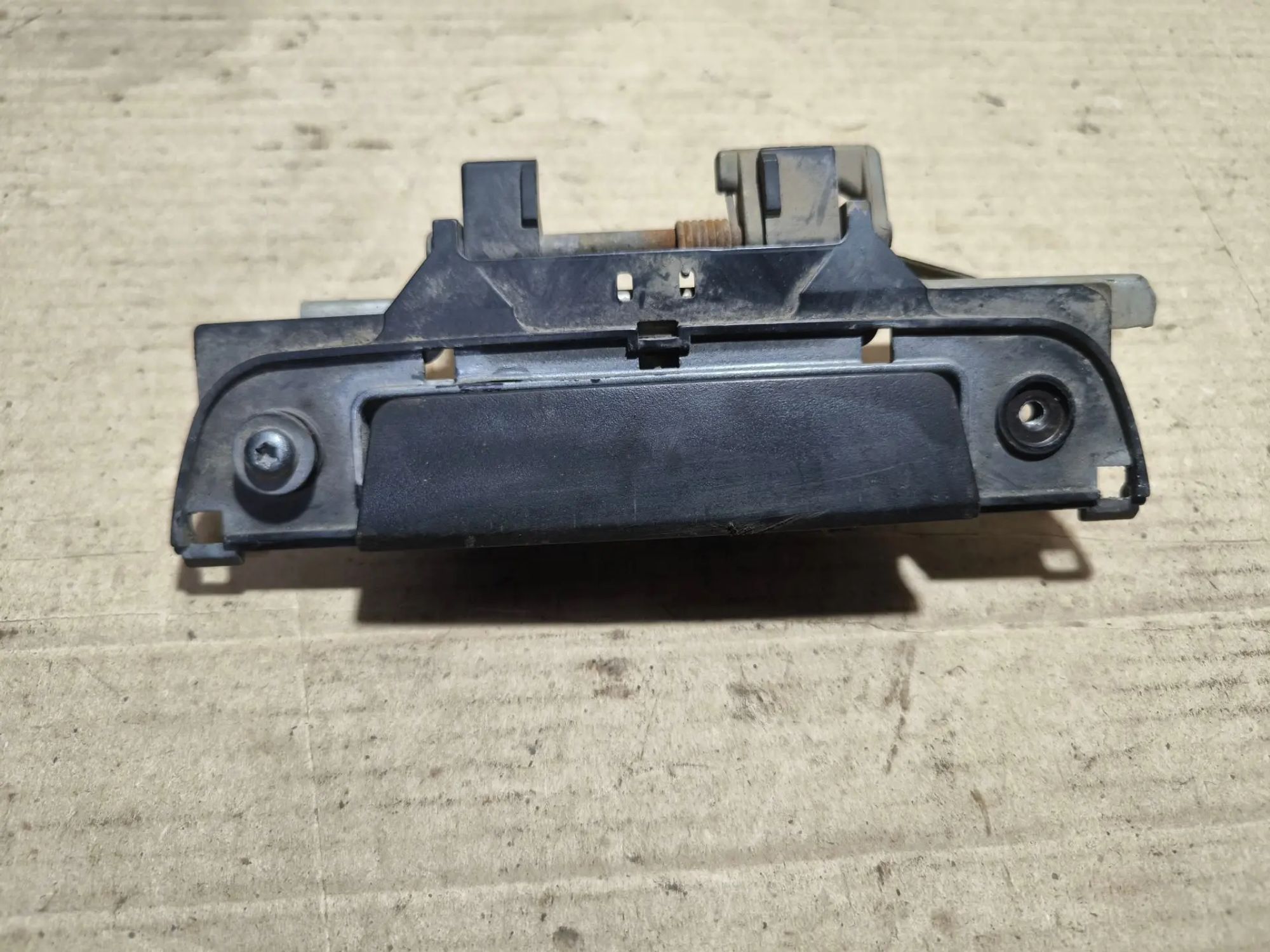https://ycs.partsauto.market/partsauto-images/thmbs/userImages/d89d66a30f14dbad161fb7a986aa0fe5/part/d0a50960-9edd-4a6d-b653-620e3d2f11b2_1783524356426.jpg