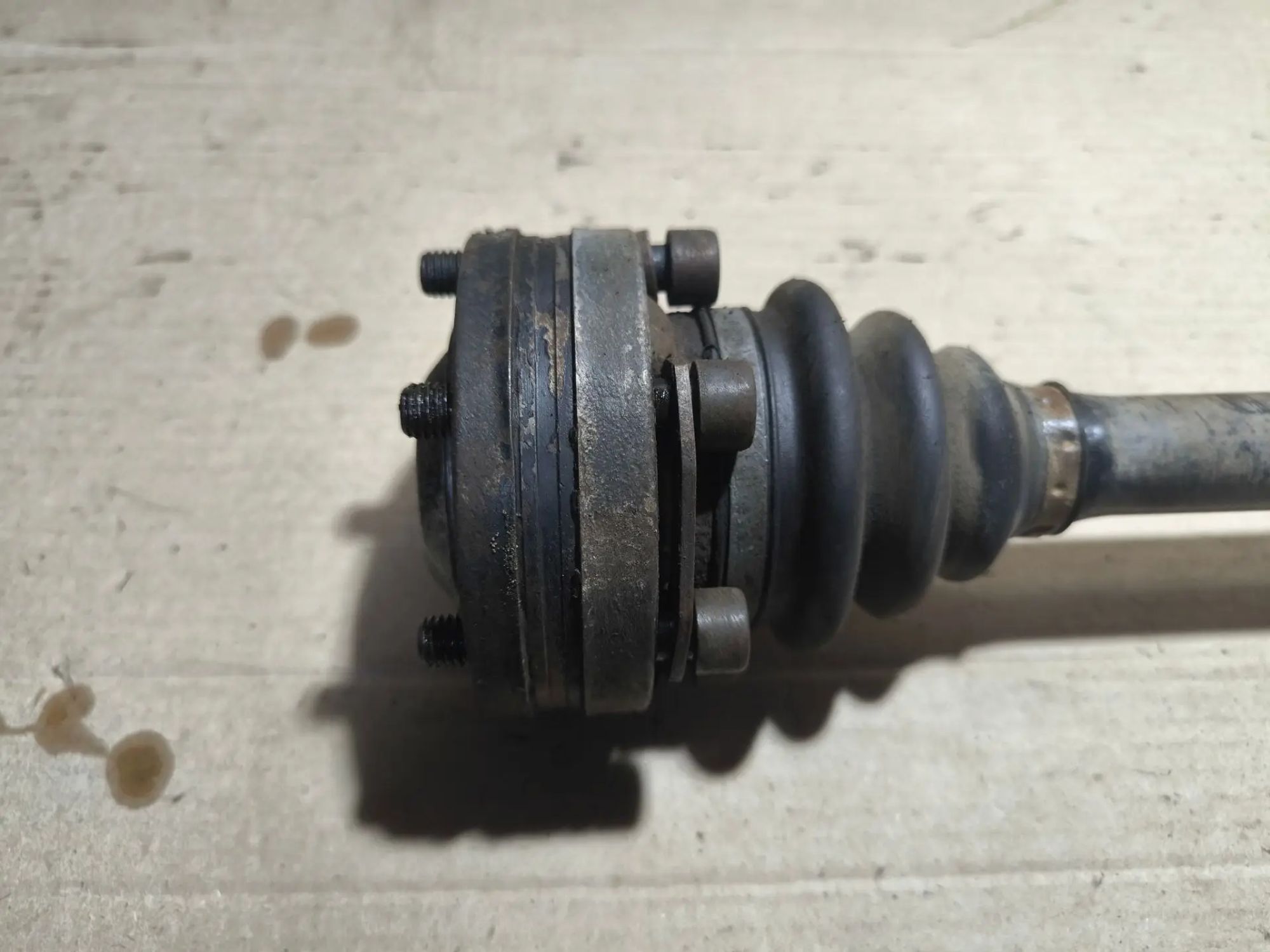 https://ycs.partsauto.market/partsauto-images/thmbs/userImages/d89d66a30f14dbad161fb7a986aa0fe5/part/d0b26d31-1b02-40f6-8f56-d6ef9b3b1d76_1783055535164.jpg