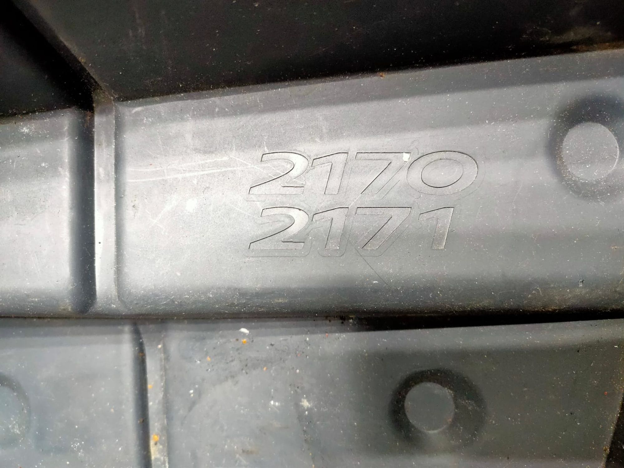 https://ycs.partsauto.market/partsauto-images/thmbs/userImages/d89d66a30f14dbad161fb7a986aa0fe5/part/d2aa8d1d-c9a7-44e1-88ef-65f8890d83a8_1743511187283.jpg