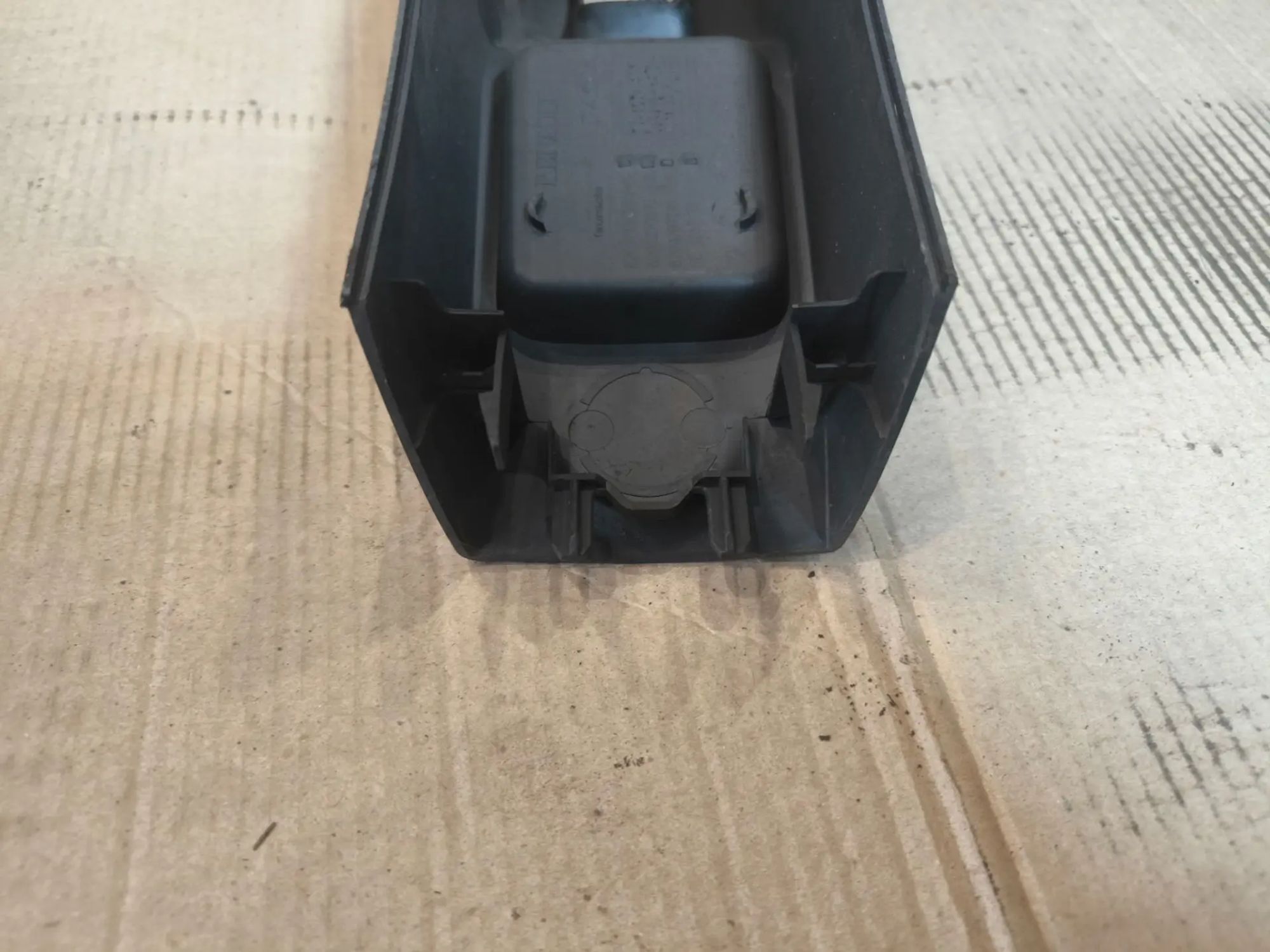 https://ycs.partsauto.market/partsauto-images/thmbs/userImages/d89d66a30f14dbad161fb7a986aa0fe5/part/d2f4036a-a0d9-4565-ae6d-a4ef646aeb7d_1781672731781.jpg