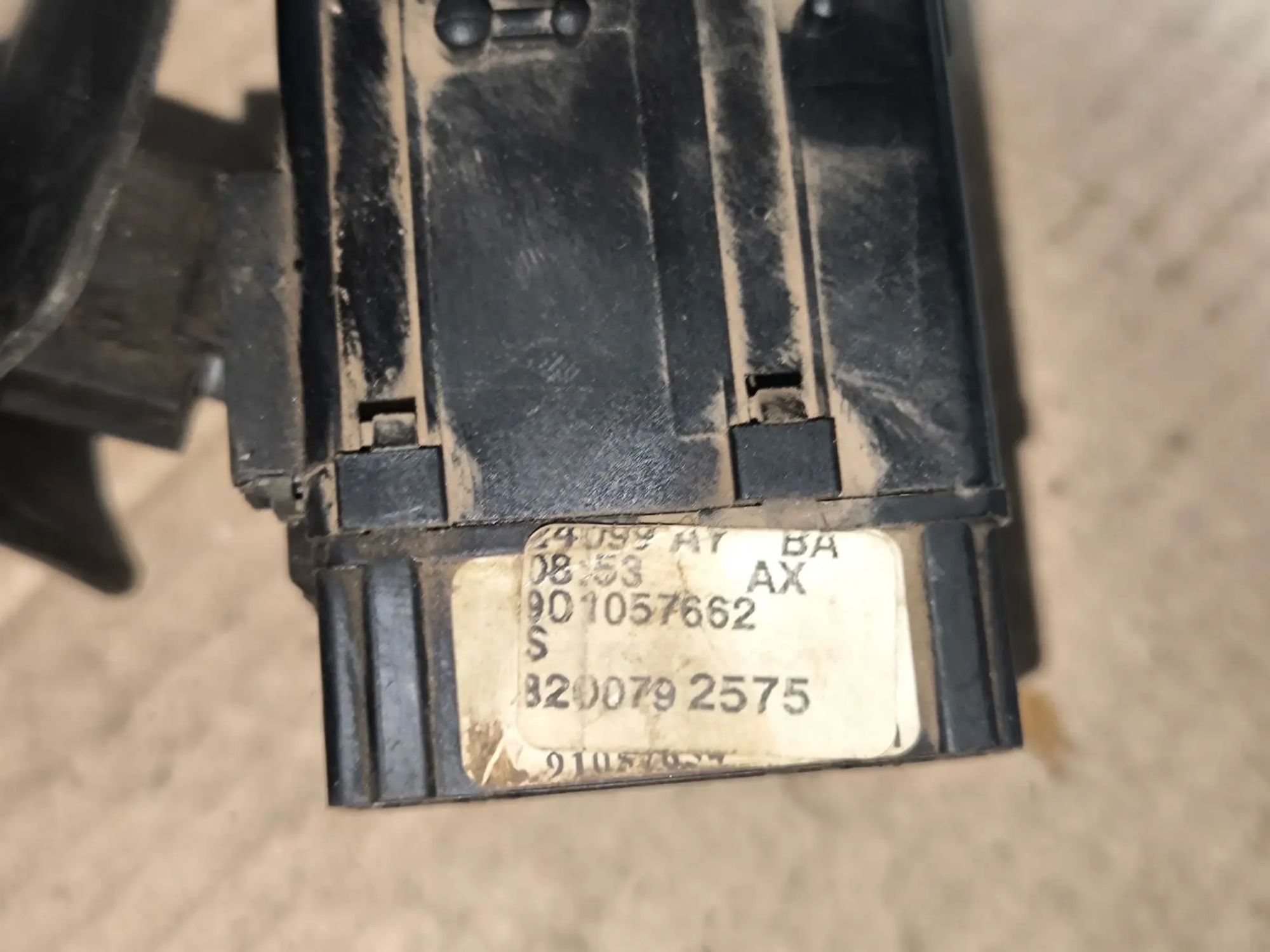 https://ycs.partsauto.market/partsauto-images/thmbs/userImages/d89d66a30f14dbad161fb7a986aa0fe5/part/d30809fc-8fa2-48cf-a29b-16942daab01d_1781677805957.jpg
