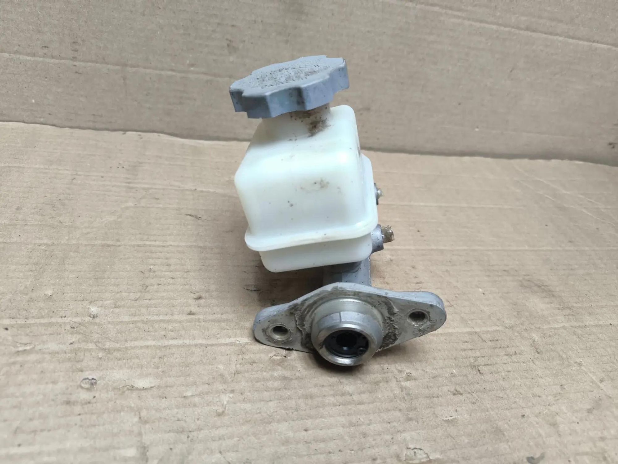 https://ycs.partsauto.market/partsauto-images/thmbs/userImages/d89d66a30f14dbad161fb7a986aa0fe5/part/d3f4e958-29b8-4790-a5e5-8f41e7e98b0f_1786885527791.jpg