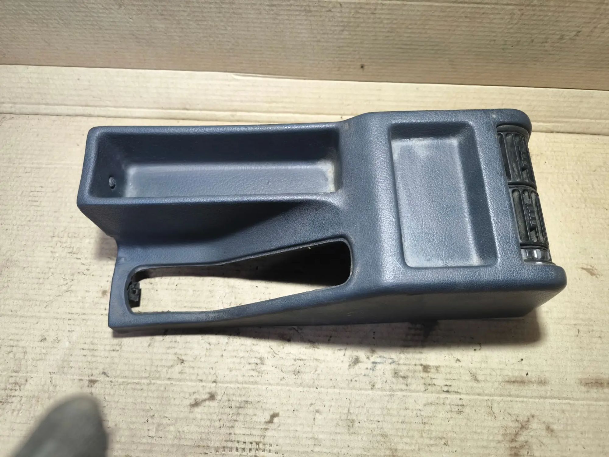 https://ycs.partsauto.market/partsauto-images/thmbs/userImages/d89d66a30f14dbad161fb7a986aa0fe5/part/d41bbb5c-474f-4e82-8a80-43ded437e4bb_1782656226742.jpg