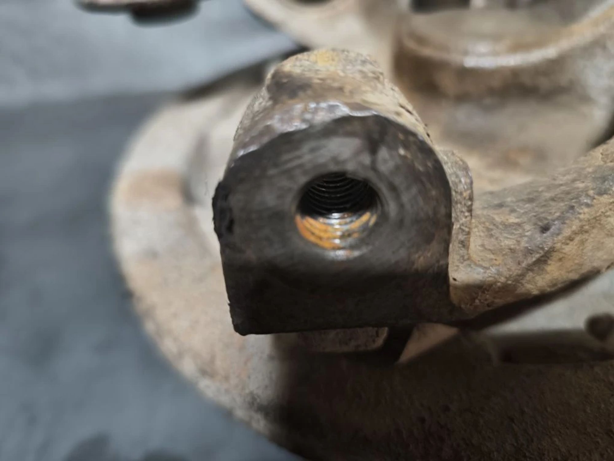 https://ycs.partsauto.market/partsauto-images/thmbs/userImages/d89d66a30f14dbad161fb7a986aa0fe5/part/d595c5d6-2587-4480-984b-999829c1a72c_1776840282983.jpg