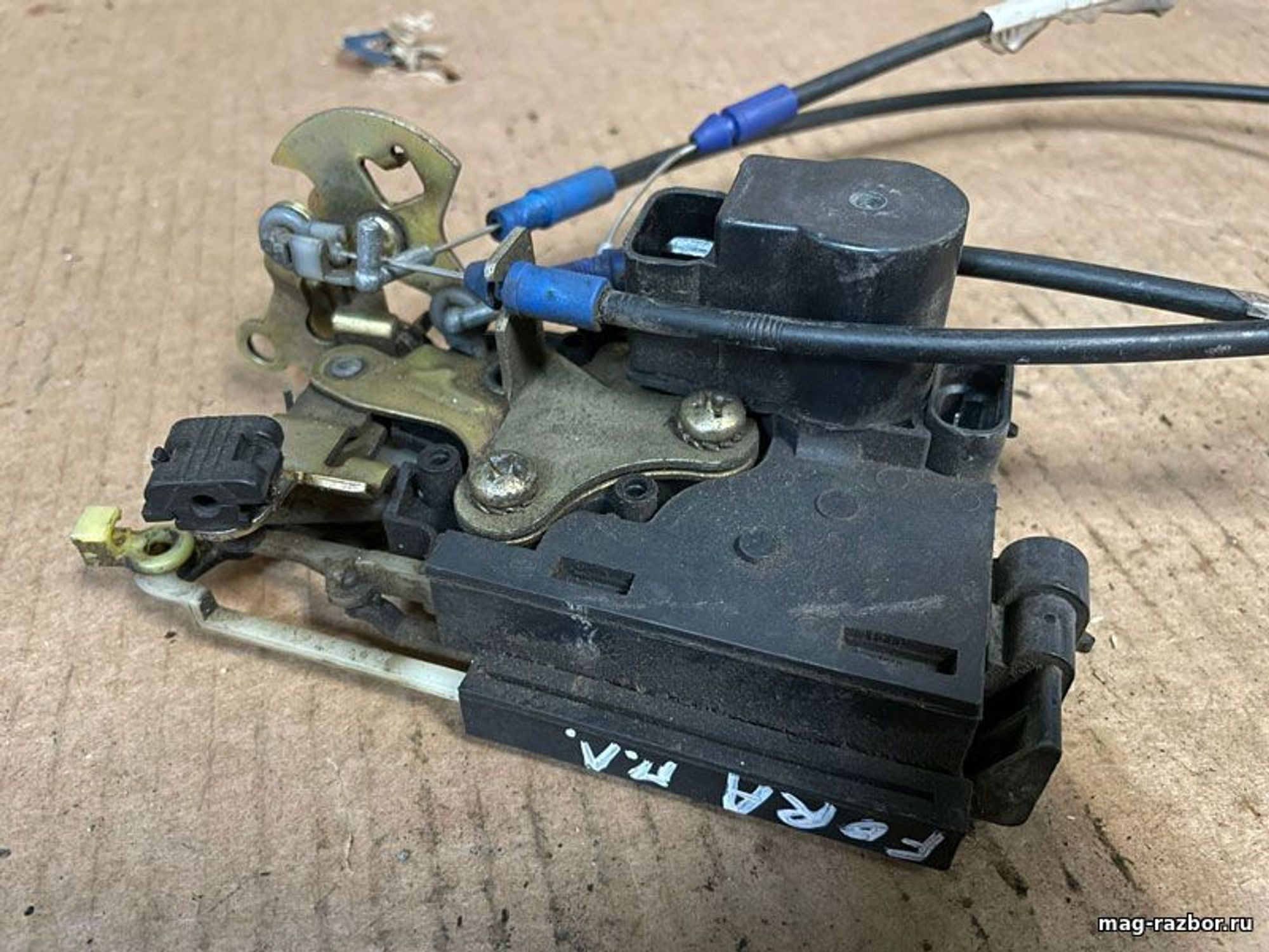 https://ycs.partsauto.market/partsauto-images/thmbs/userImages/d89d66a30f14dbad161fb7a986aa0fe5/part/d76b2e31-fdad-4e95-a2d8-c11ece12f70d_1718182611135.jpg