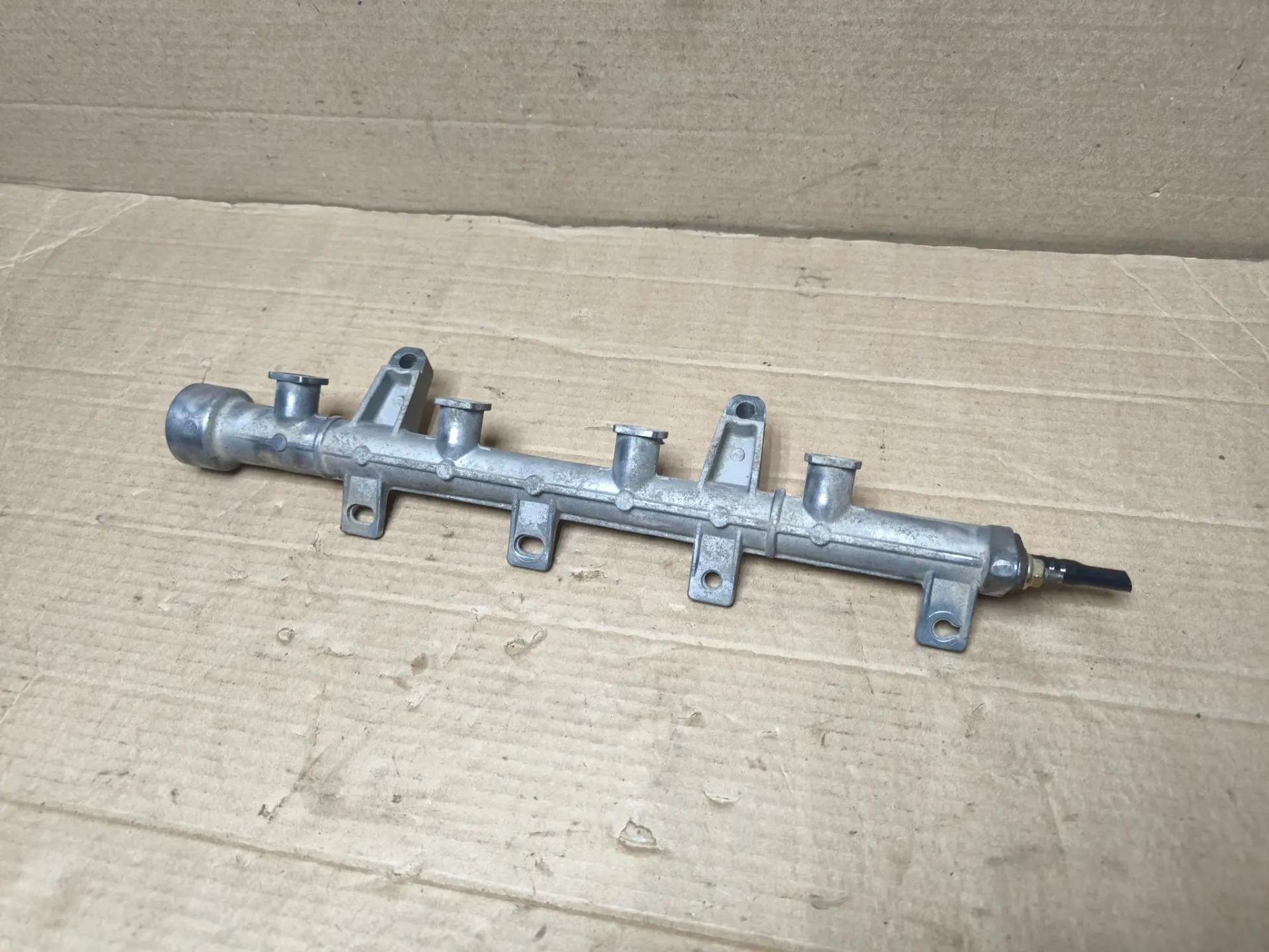 https://ycs.partsauto.market/partsauto-images/thmbs/userImages/d89d66a30f14dbad161fb7a986aa0fe5/part/d8f83106-7a75-4d60-8271-11c03e26cf95_1786883129058.jpg