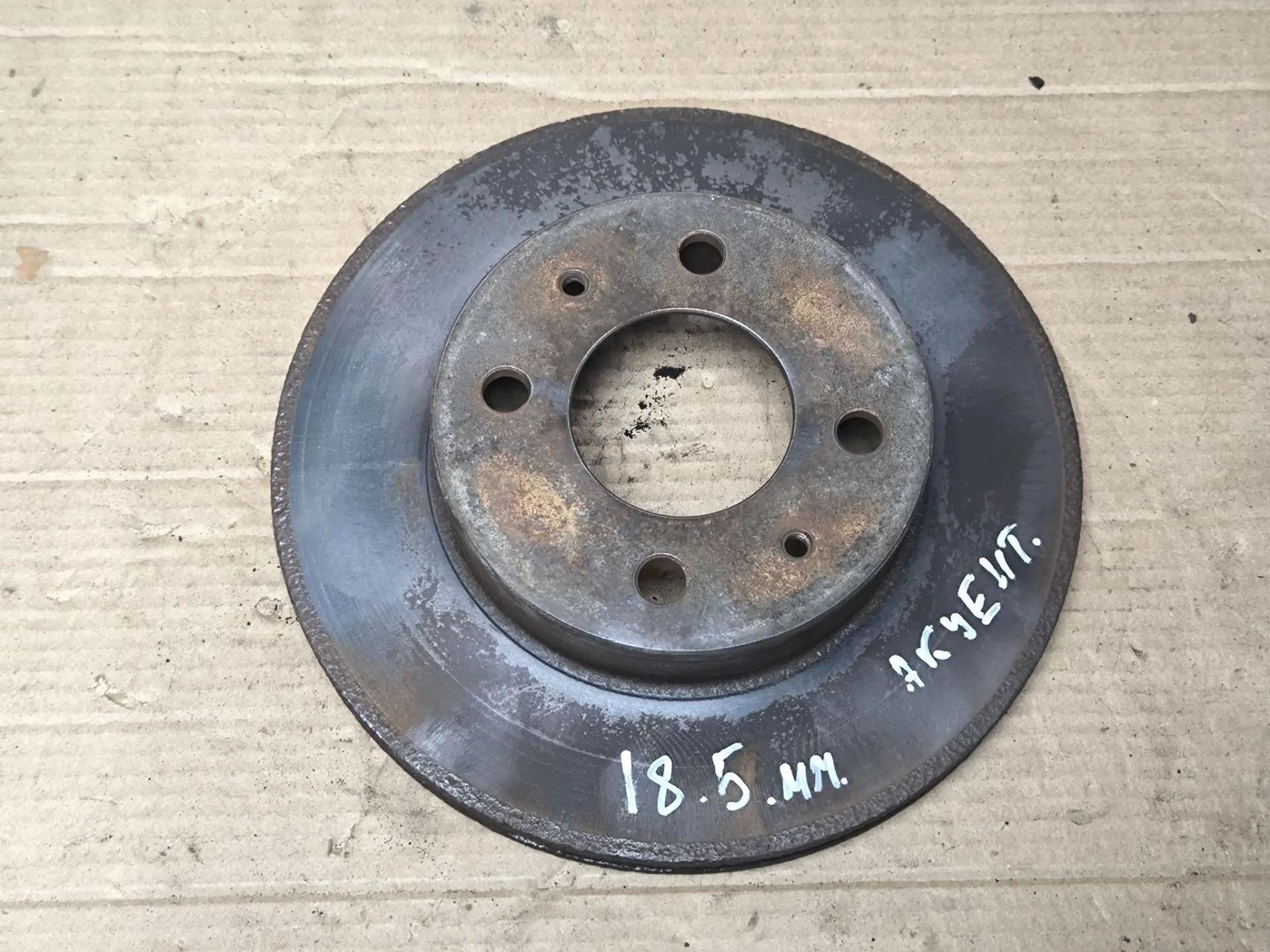 https://ycs.partsauto.market/partsauto-images/thmbs/userImages/d89d66a30f14dbad161fb7a986aa0fe5/part/d95456b4-e24d-41a5-8f4d-33edac900f8a_1787032264482.jpg
