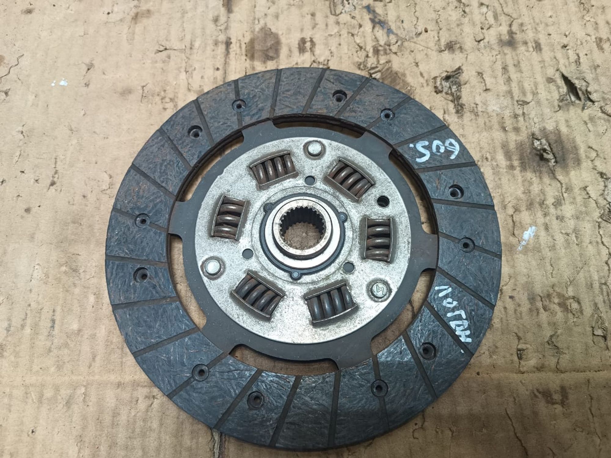 https://ycs.partsauto.market/partsauto-images/thmbs/userImages/d89d66a30f14dbad161fb7a986aa0fe5/part/d994fb68-c3ad-453a-863c-ef474784f8dc_1741010977570.jpg