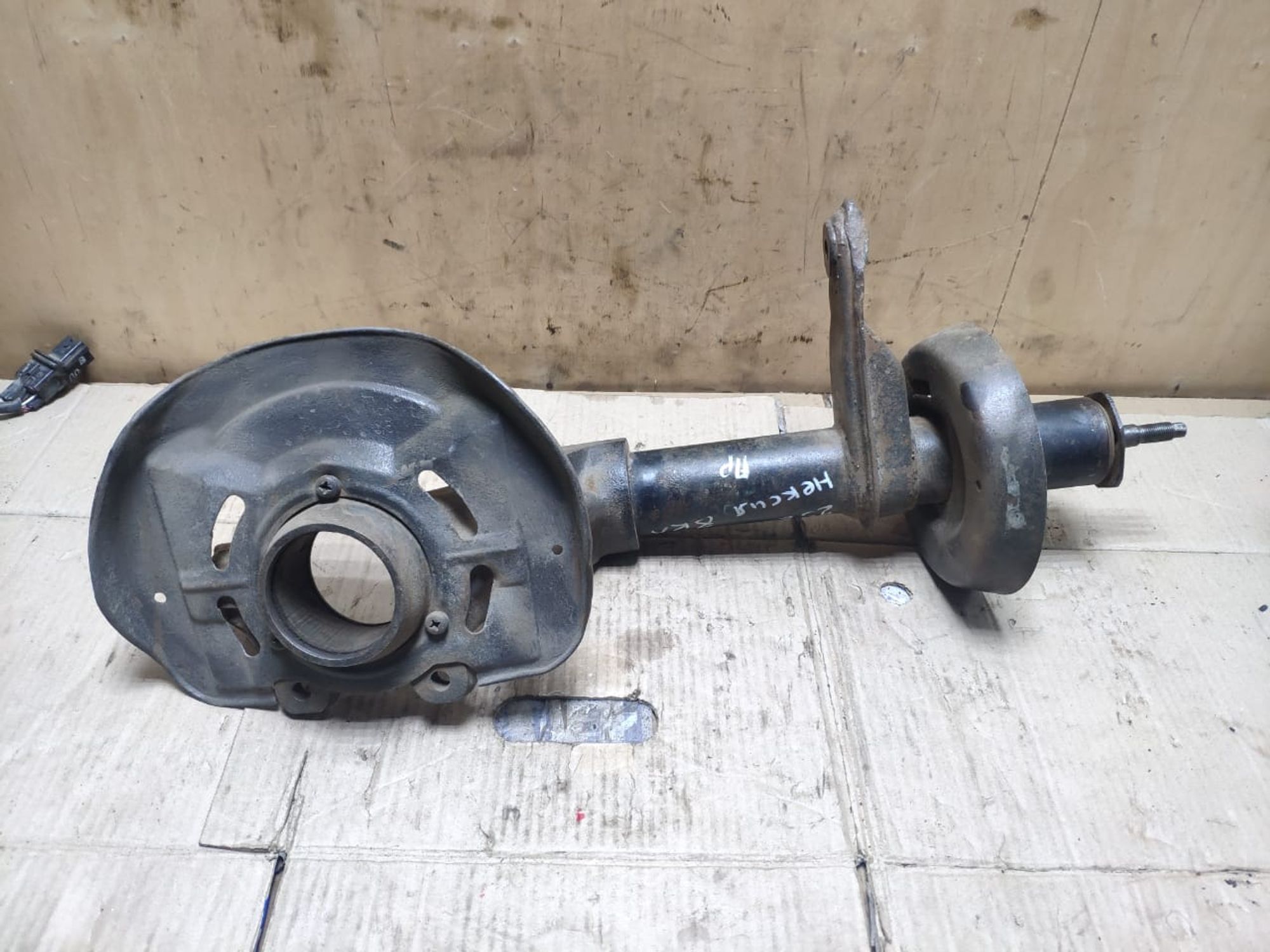 https://ycs.partsauto.market/partsauto-images/thmbs/userImages/d89d66a30f14dbad161fb7a986aa0fe5/part/da638744-fe9f-4be6-9701-8bf94a15c130_1744028185892.jpg