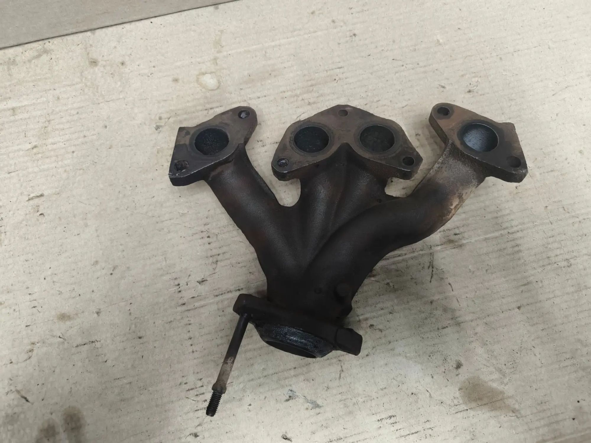 https://ycs.partsauto.market/partsauto-images/thmbs/userImages/d89d66a30f14dbad161fb7a986aa0fe5/part/db2368fb-fcd9-4c51-aaca-444d2b2f136c_1783856634686.jpg