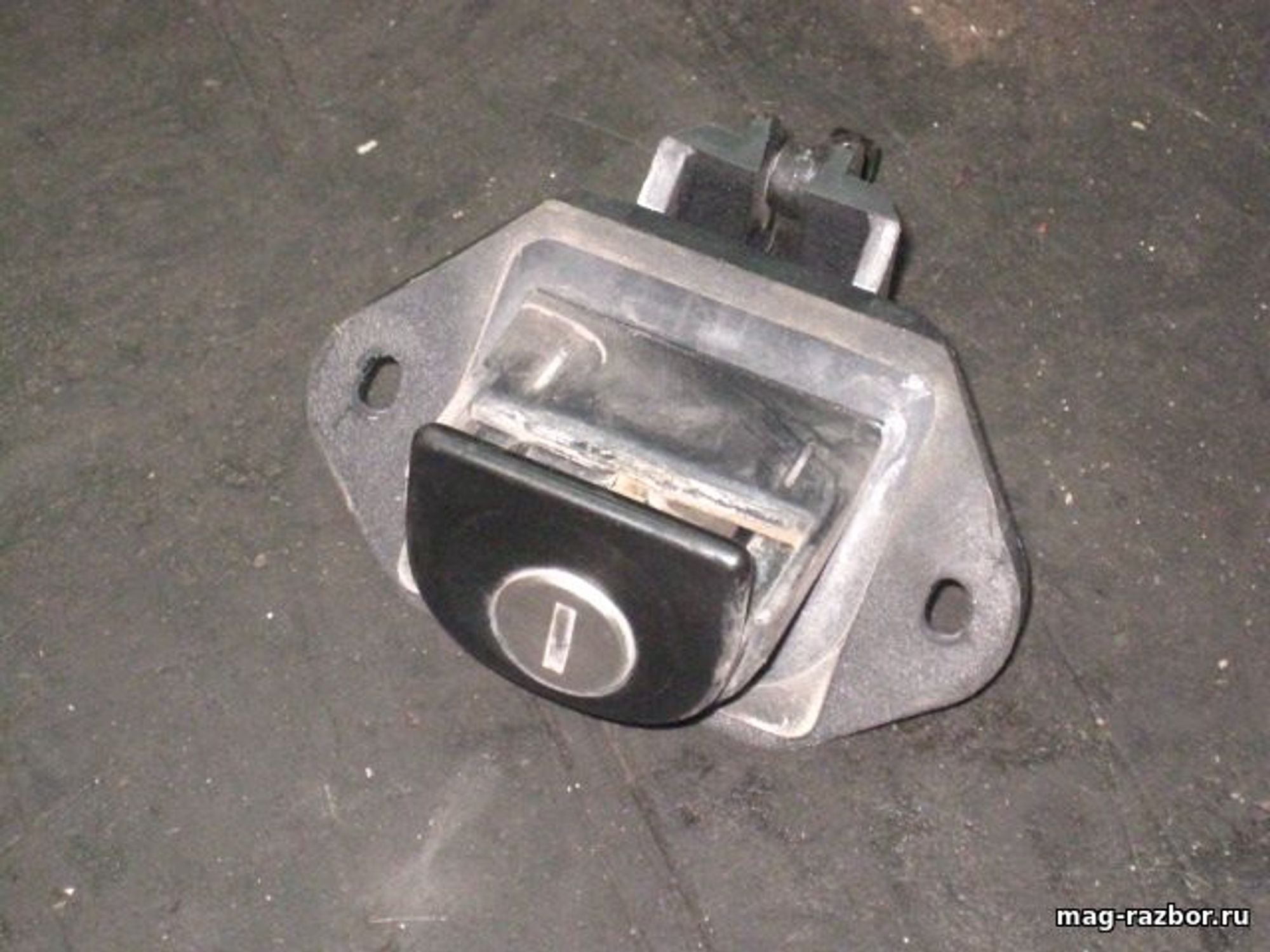 https://ycs.partsauto.market/partsauto-images/thmbs/userImages/d89d66a30f14dbad161fb7a986aa0fe5/part/db38040f-6720-4aa2-867b-2ac9a1b04aa6_1721125814879.jpg