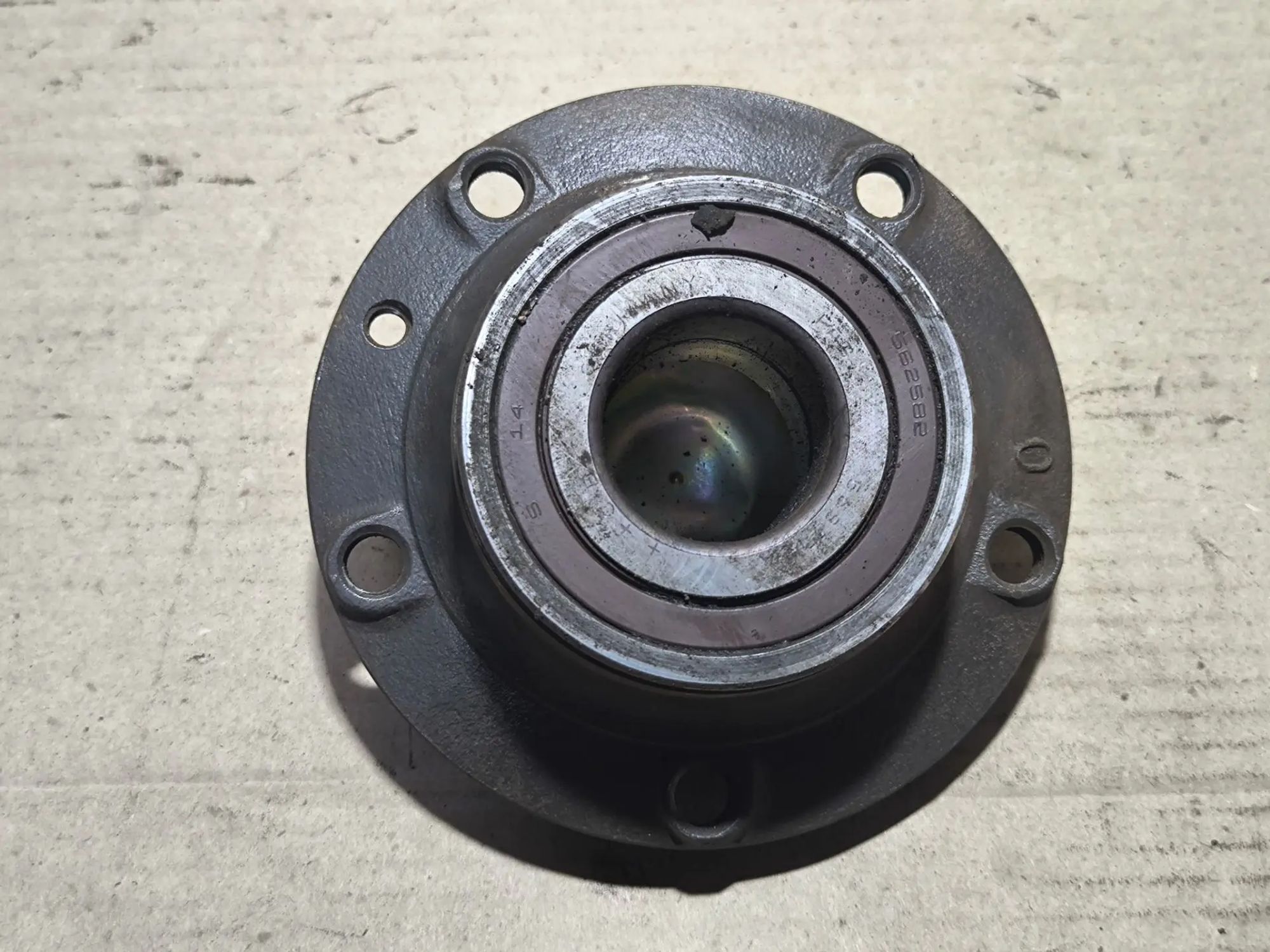 https://ycs.partsauto.market/partsauto-images/thmbs/userImages/d89d66a30f14dbad161fb7a986aa0fe5/part/dc1f217b-2866-4a8d-b4f4-13413e7bea17_1783055865927.jpg