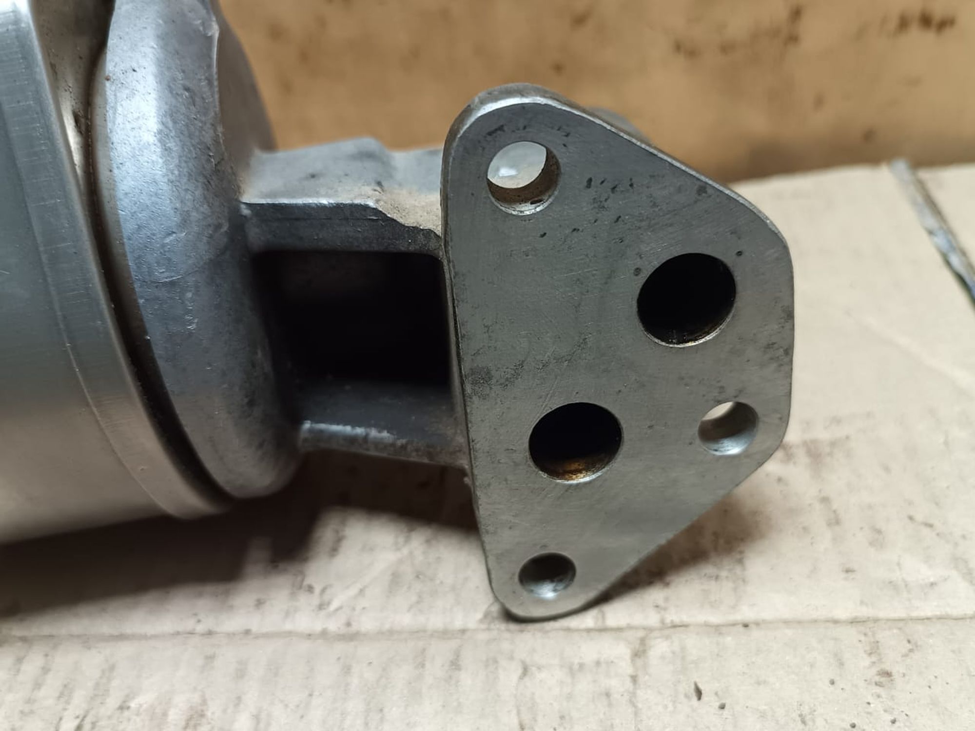 https://ycs.partsauto.market/partsauto-images/thmbs/userImages/d89d66a30f14dbad161fb7a986aa0fe5/part/dc56cfc4-d118-4bb5-9010-5daf247aa4c4_1743660789130.jpg
