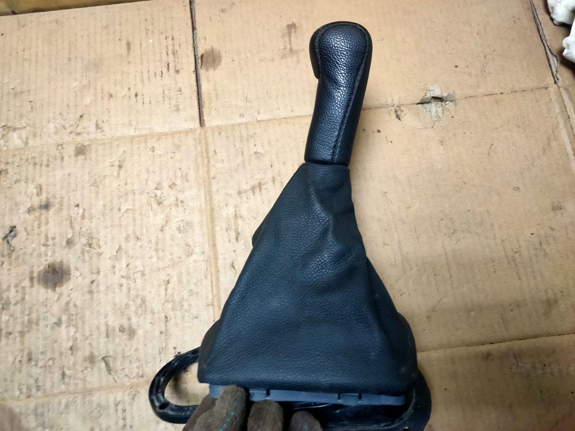 https://ycs.partsauto.market/partsauto-images/thmbs/userImages/d89d66a30f14dbad161fb7a986aa0fe5/part/deec695b-f4b9-4915-86e6-3680a5ba6b1f_1736492512044.jpg