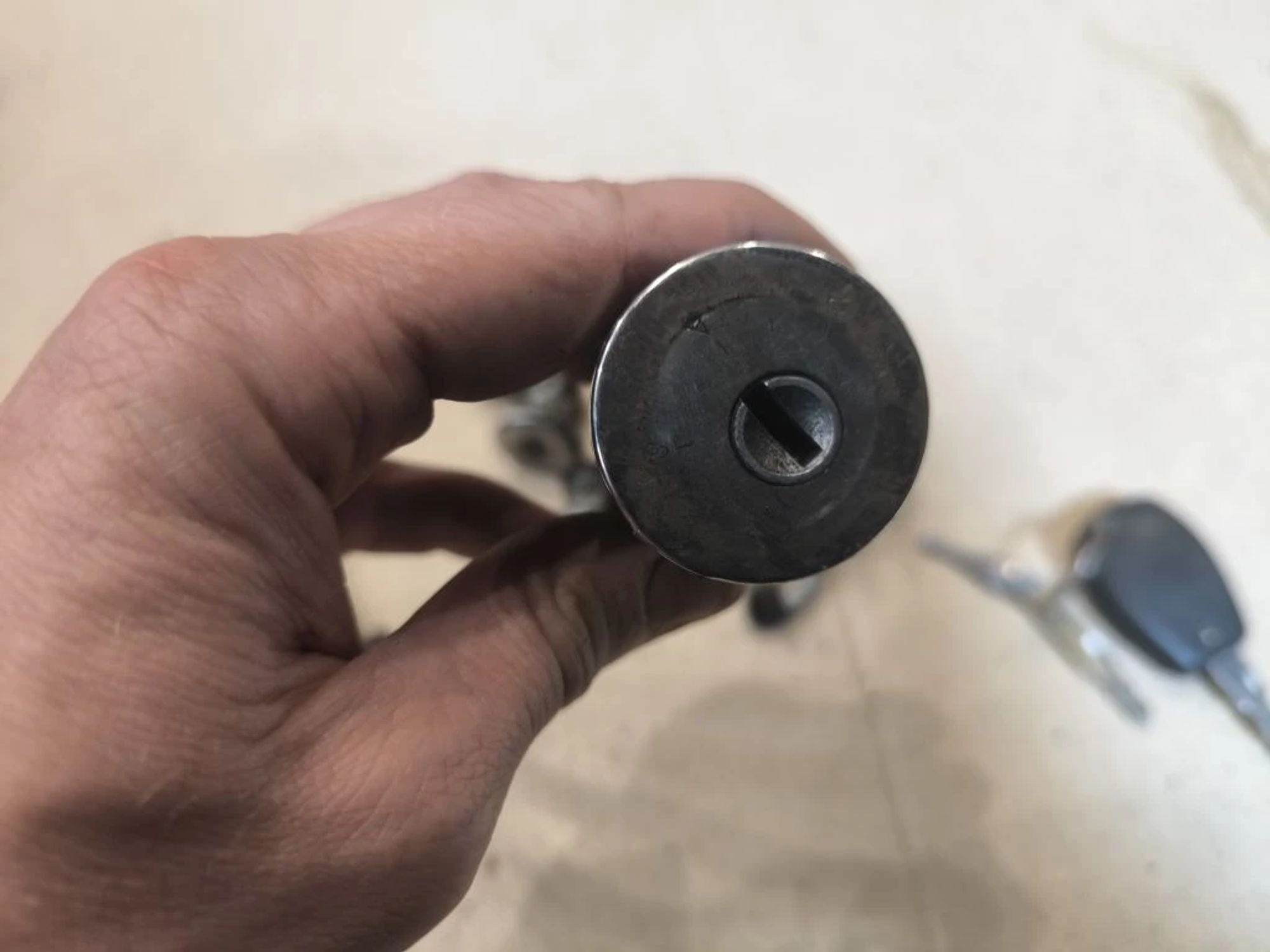 https://ycs.partsauto.market/partsauto-images/thmbs/userImages/d89d66a30f14dbad161fb7a986aa0fe5/part/def34337-1f73-4d4e-937d-677b406c7e4c_1779948762983.jpg