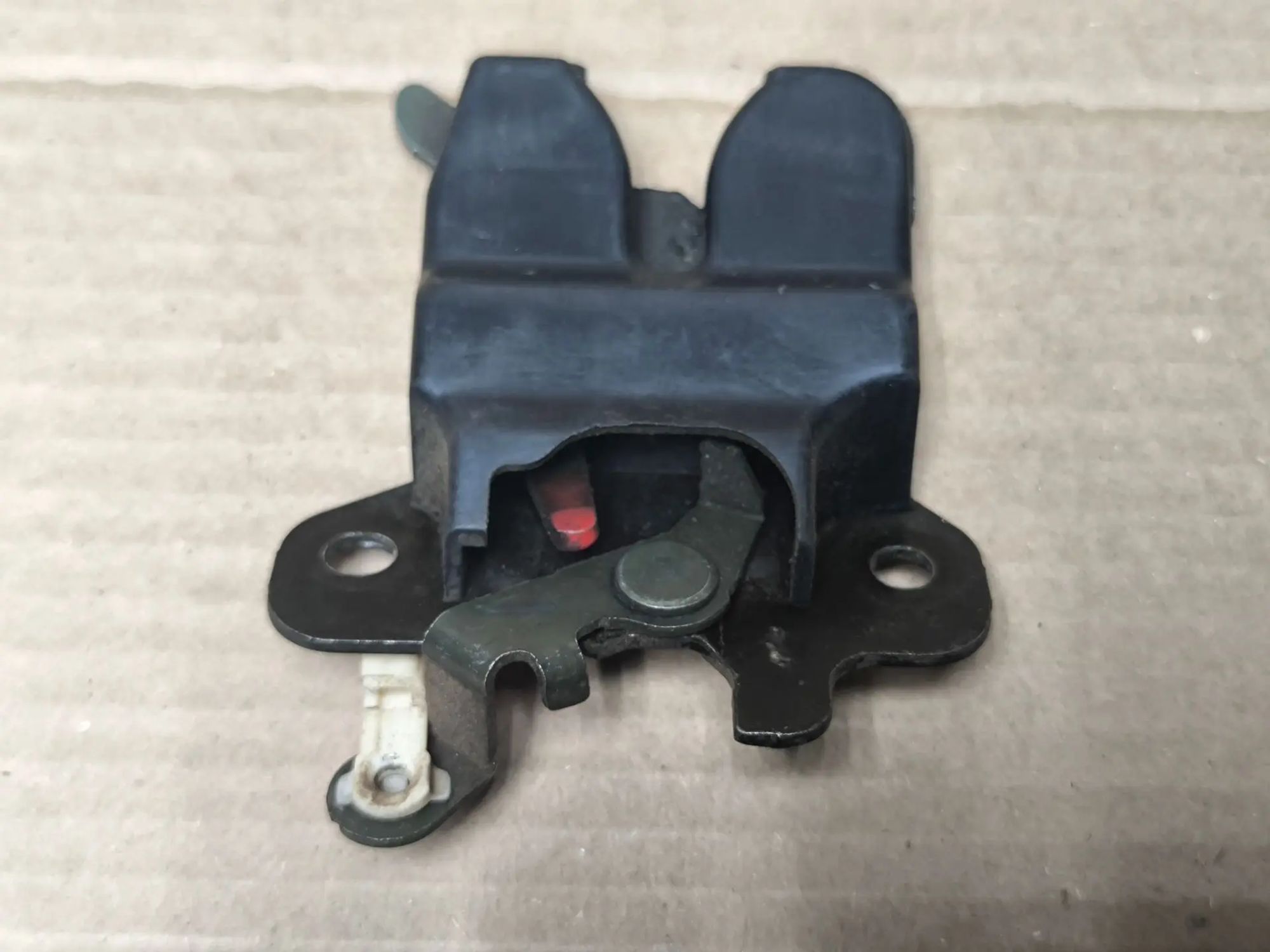 https://ycs.partsauto.market/partsauto-images/thmbs/userImages/d89d66a30f14dbad161fb7a986aa0fe5/part/df033552-527b-4c8b-b881-b89b023de9ee_1784892843332.jpg