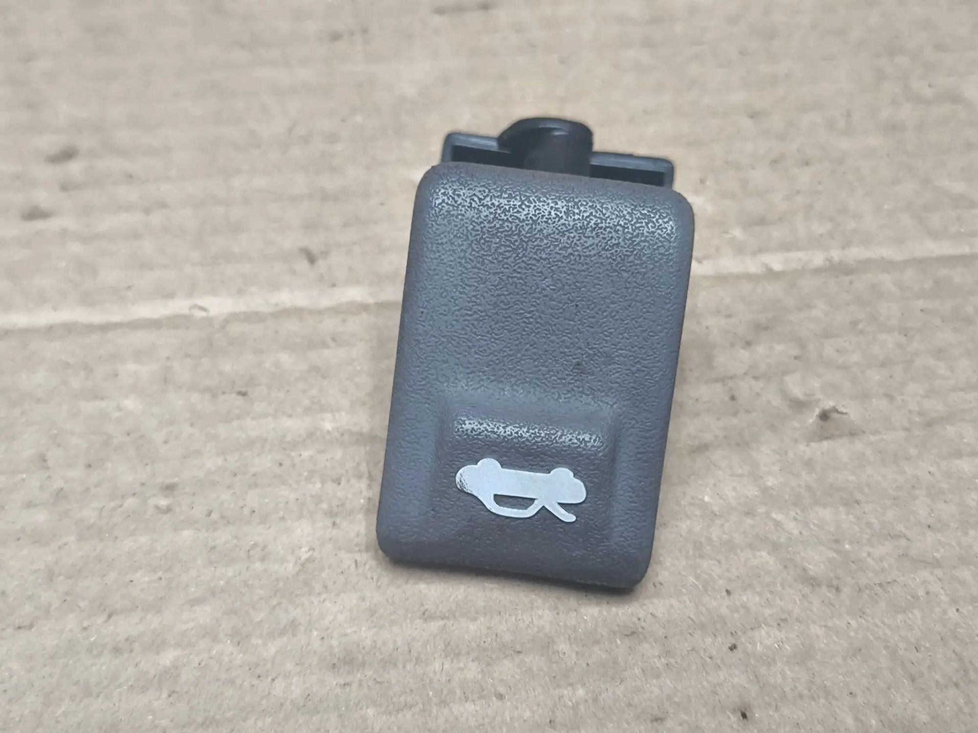 https://ycs.partsauto.market/partsauto-images/thmbs/userImages/d89d66a30f14dbad161fb7a986aa0fe5/part/e057d2f1-42c9-4d96-b11f-32b8c98b08ba_1786265764240.jpg