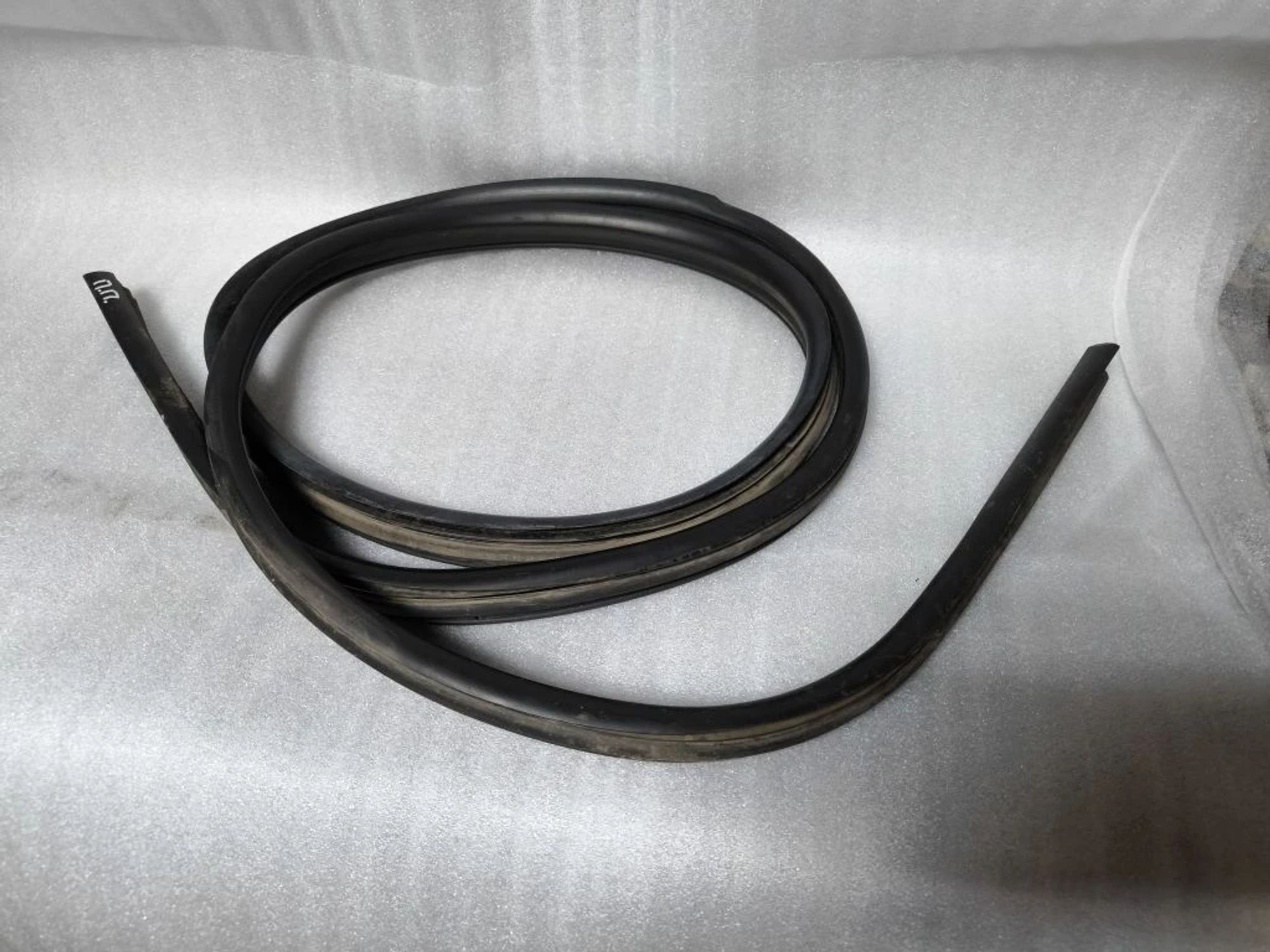 https://ycs.partsauto.market/partsauto-images/thmbs/userImages/d89d66a30f14dbad161fb7a986aa0fe5/part/e124474e-0f65-4b36-bb36-aceae6ec7d2e_1777897144233.jpg
