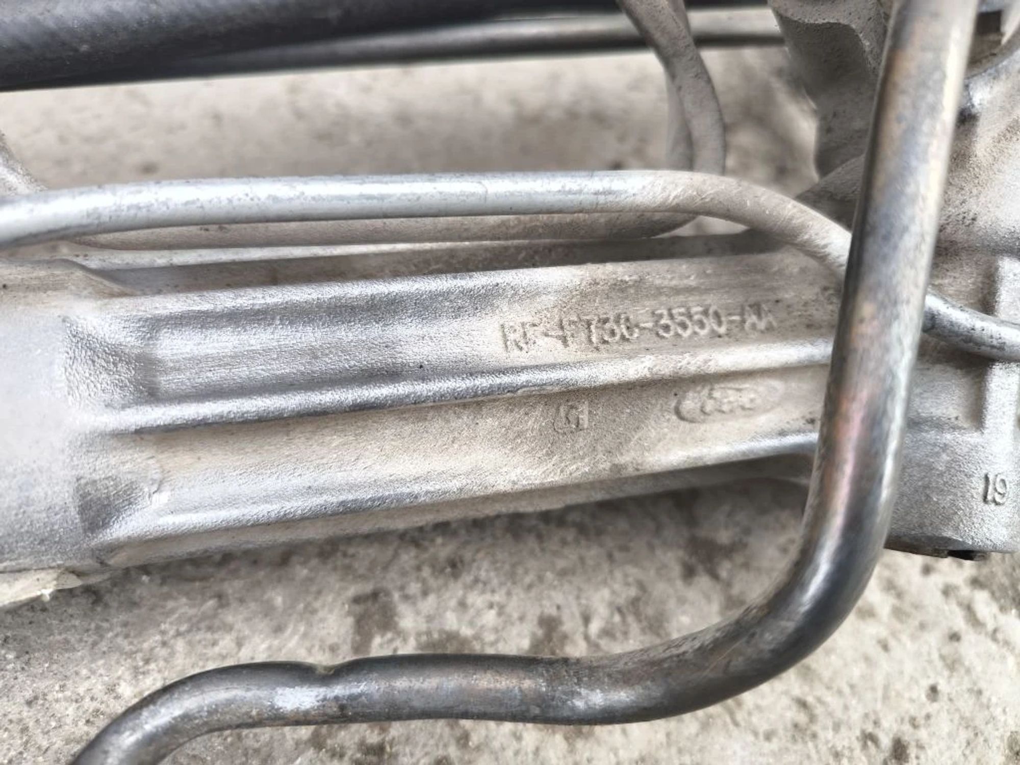 https://ycs.partsauto.market/partsauto-images/thmbs/userImages/d89d66a30f14dbad161fb7a986aa0fe5/part/e157d8fc-30c8-492b-b24e-bf1d07e2c2c5_1776669157441.jpg